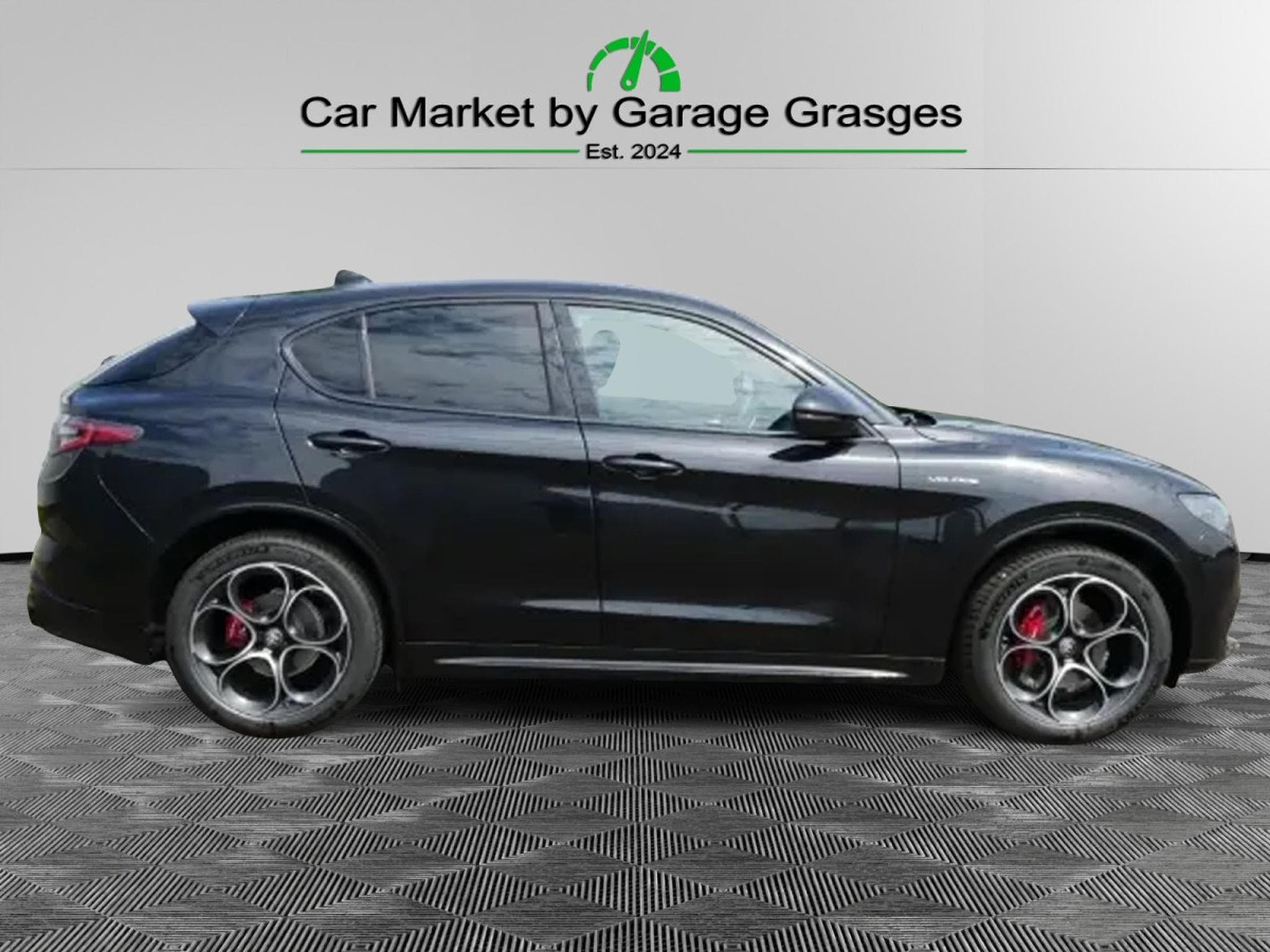 Alfa-Romeo Stelvio VELOCE 2.2 DIESEL (2026) - Photo 2