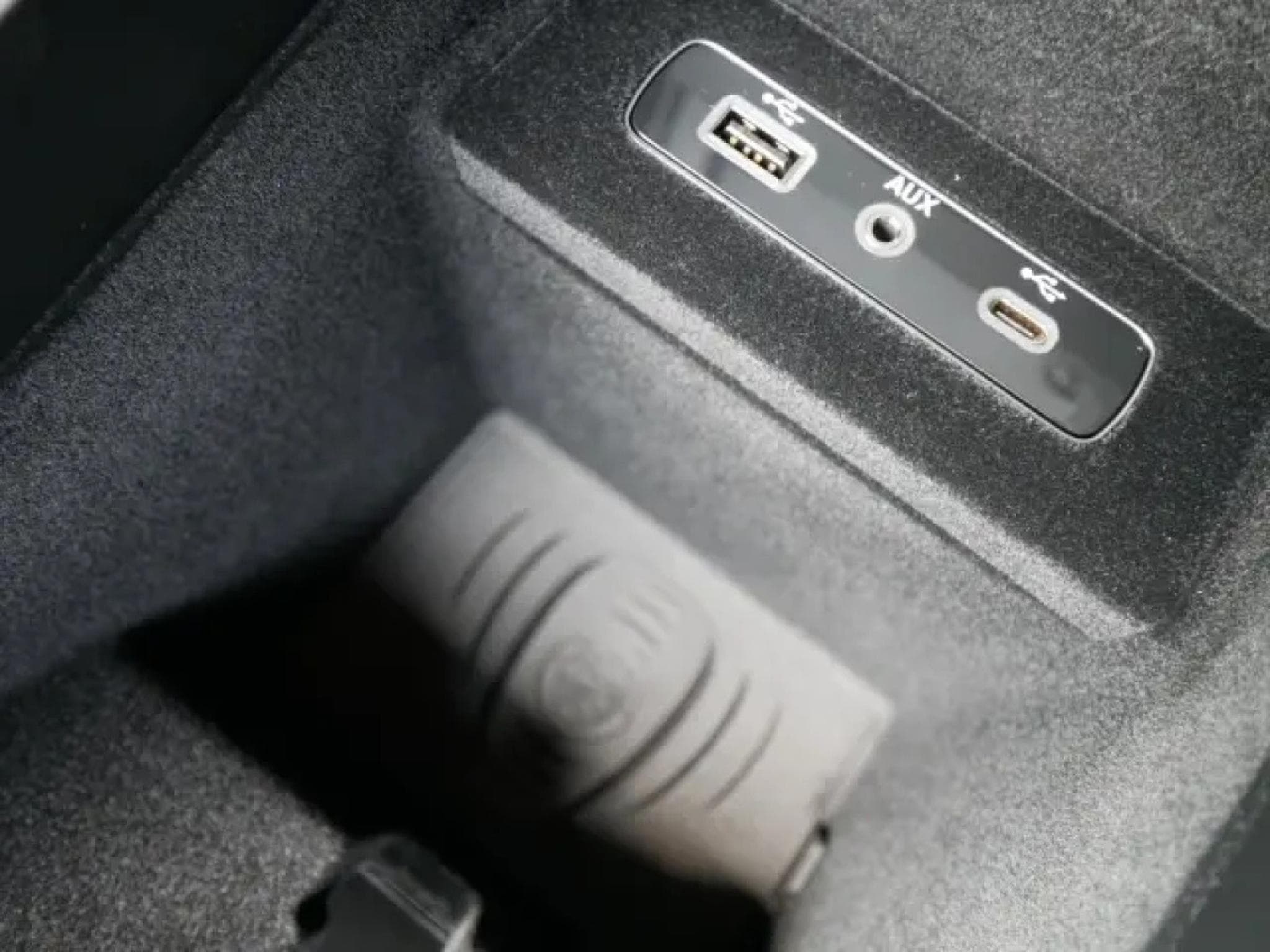 Alfa-Romeo Stelvio VELOCE 2.2 DIESEL (2026) - Photo 25