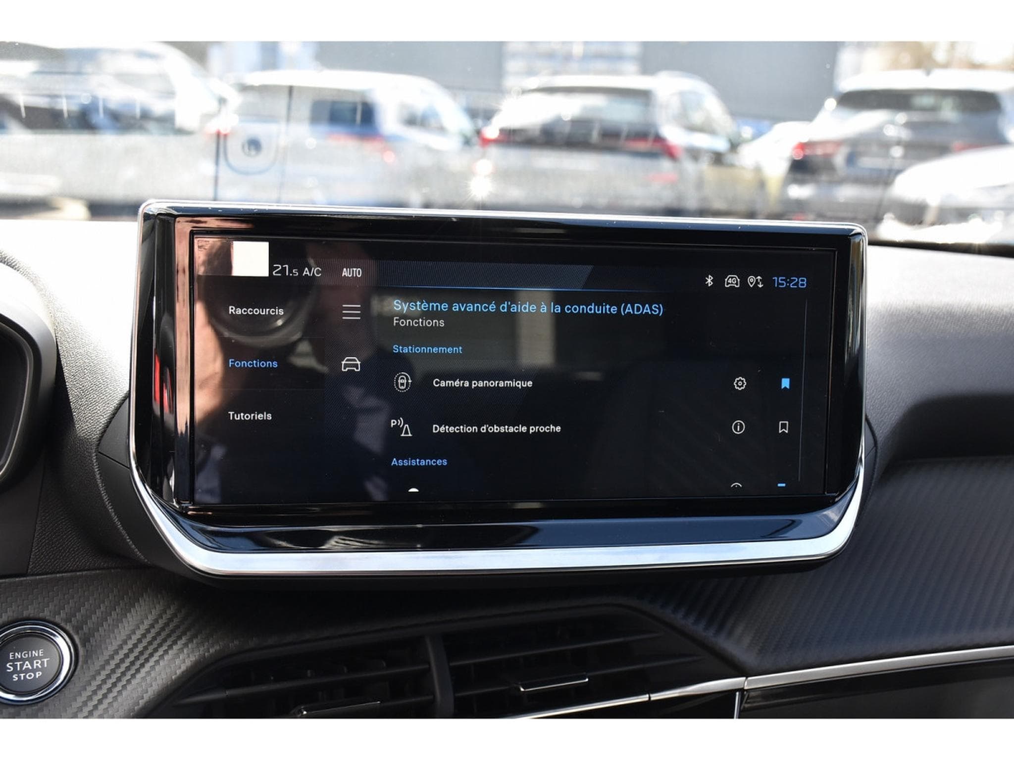 Peugeot 2008 1.2 Hybrid 145 Allure e-DCS6 ACC LANE SIDE GPS CAM360 1°MAIN (2025) - Foto 14