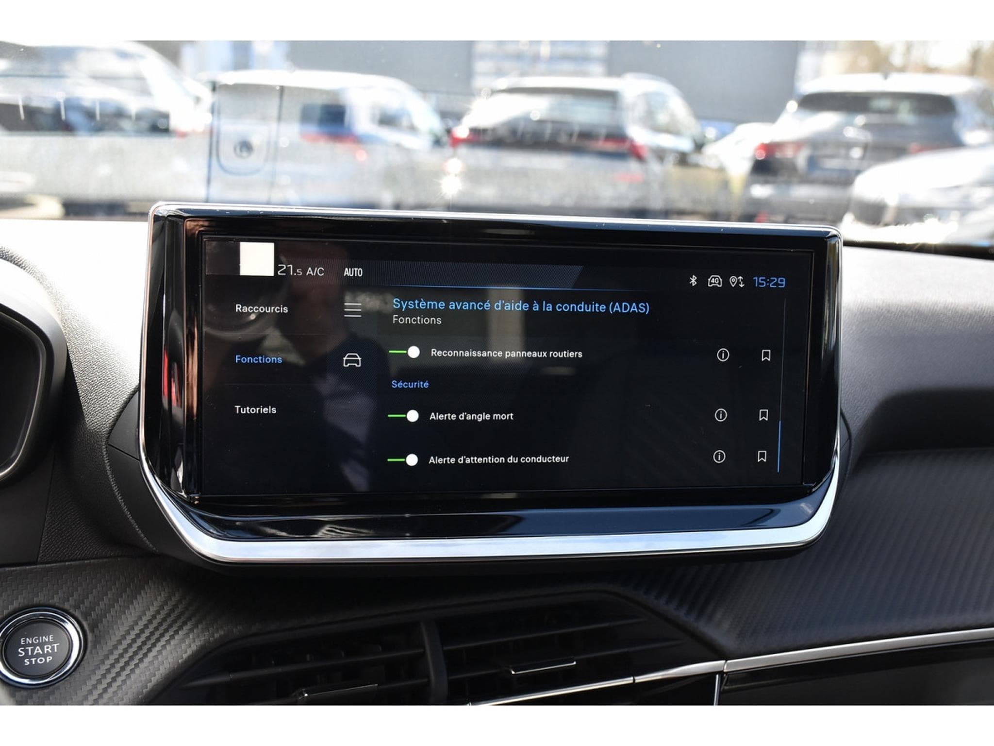 Peugeot 2008 1.2 Hybrid 145 Allure e-DCS6 ACC LANE SIDE GPS CAM360 1°MAIN (2025) - Foto 17