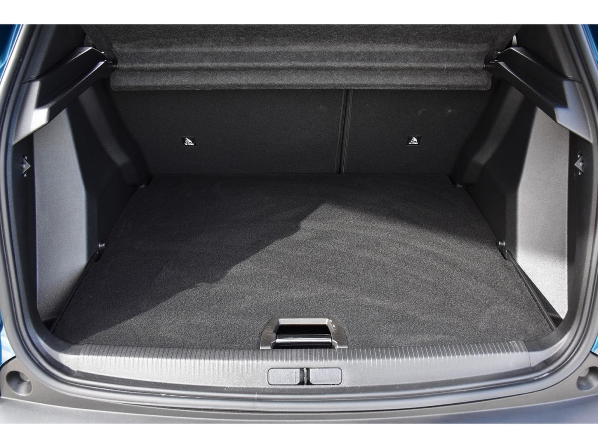 Peugeot 2008 1.2 Hybrid 145 Allure e-DCS6 ACC LANE SIDE GPS CAM360 1°MAIN (2025) - Foto 24