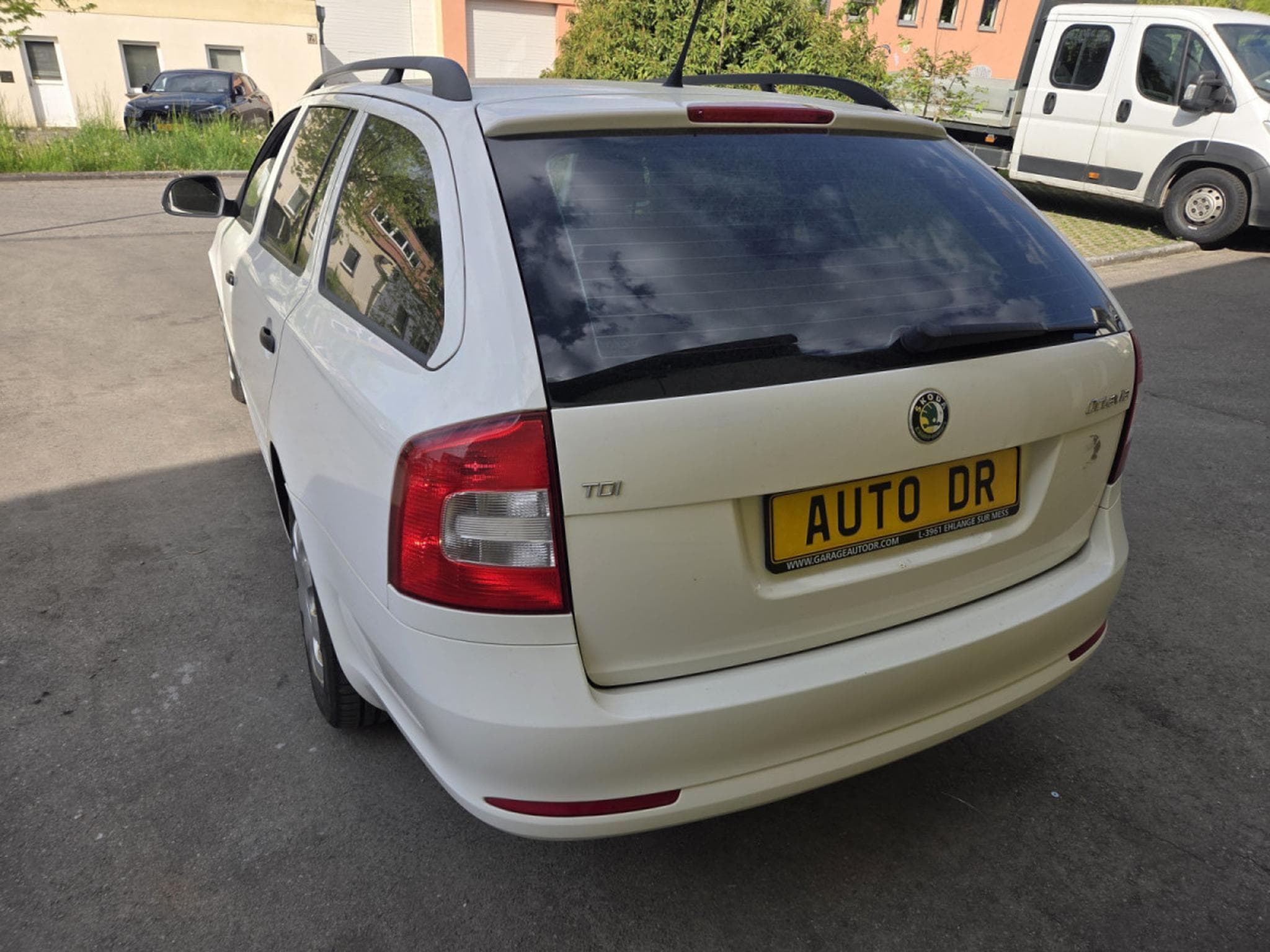 Skoda Octavia Combi 1.6 Tdi 105 CV Garantie 12 Mois (2011) - Photo 15