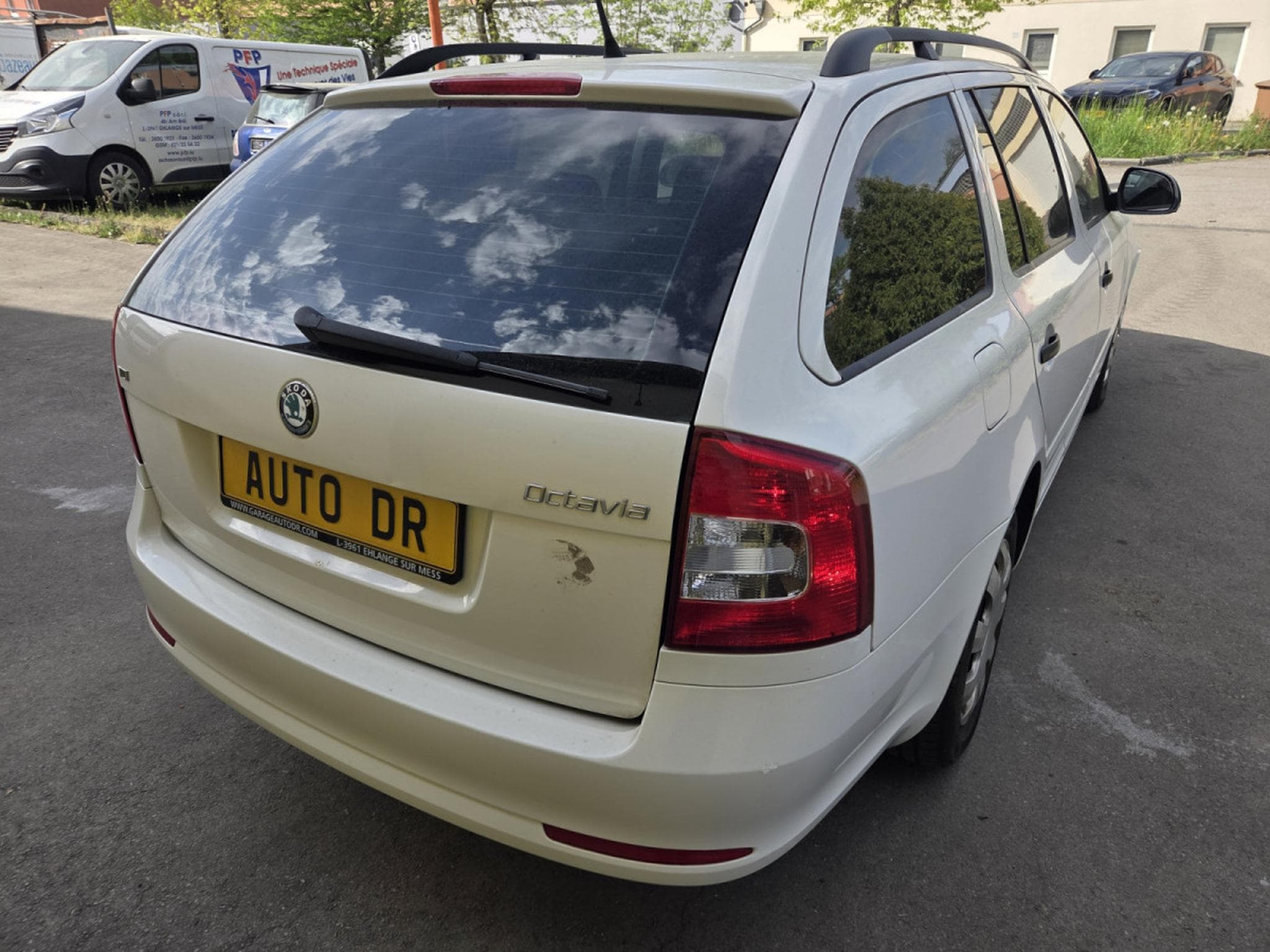 Skoda Octavia Combi 1.6 Tdi 105 CV Garantie 12 Mois (2011) - Photo 16