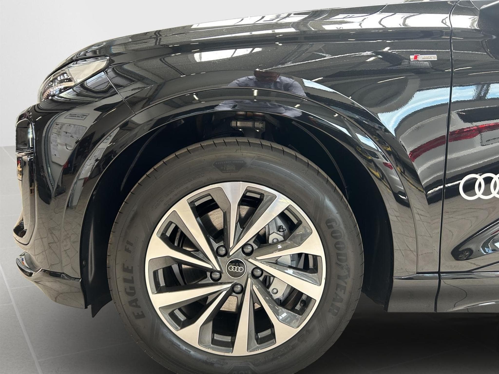 Audi Q6 e-tron 185 kw (2026) - Photo 8