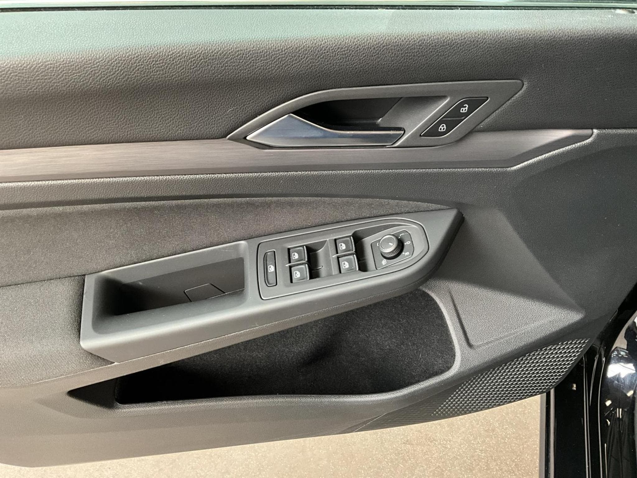 VW Golf Style+DSG+RearView+LED (2022) - Photo 14