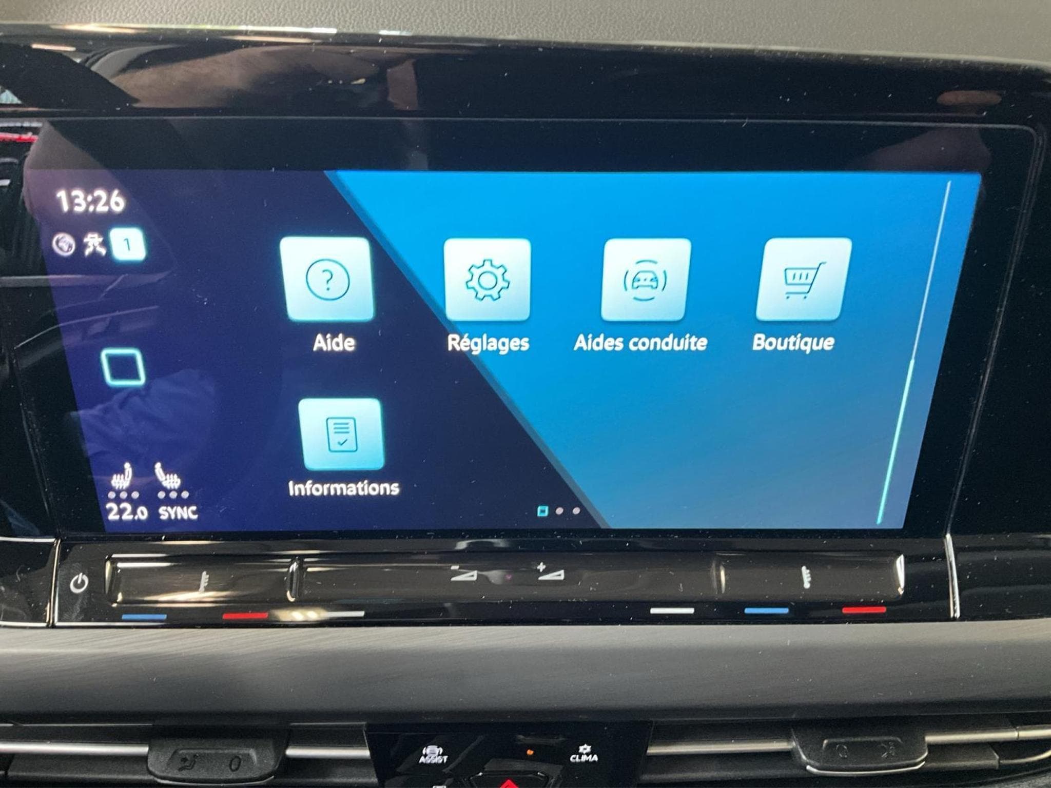 VW Golf Style+DSG+RearView+LED (2022) - Photo 18