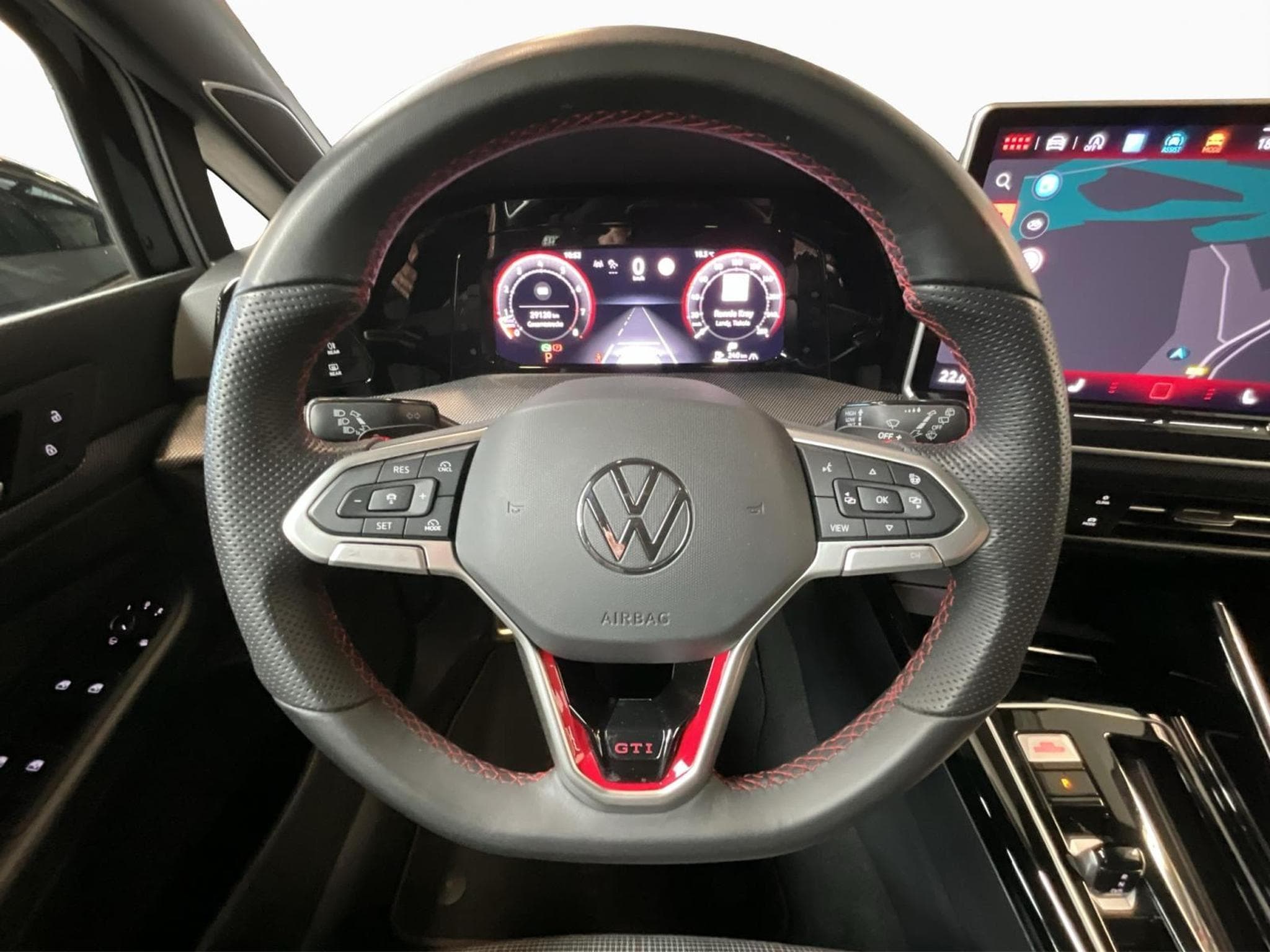 VW Golf GTI+DSG+Led+LM19+Pano+AHK (2024) - Photo 10