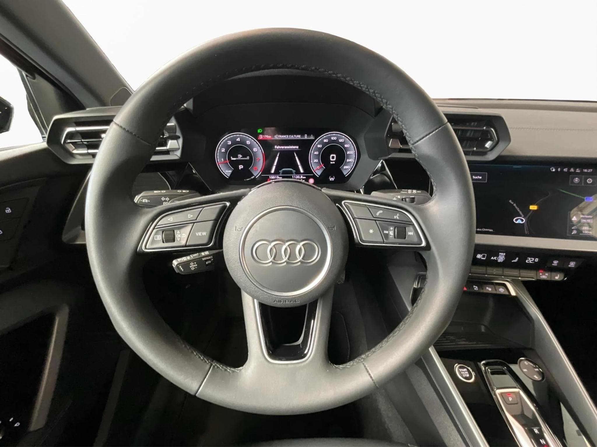 Audi A3 SB+S-Line+35TFSI+S-Tronic (2025) - Photo 10