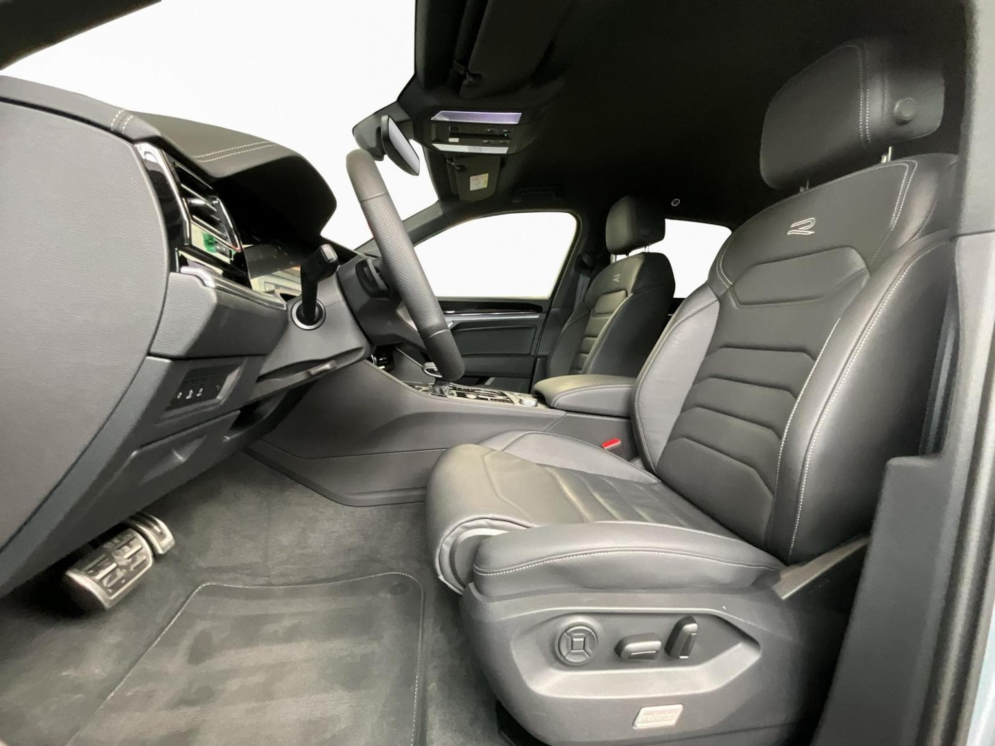 VW Touareg R-Line+DSG+V6+4M+AHK (2025) - Foto 11