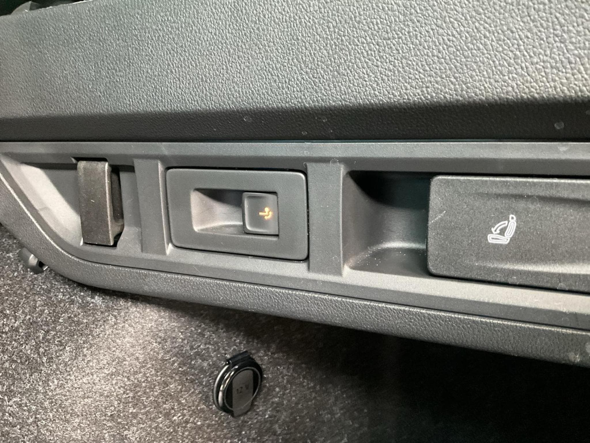 Skoda Octavia Combi+Selection+DSG+LODGE+P.Comfort+AHK (2025) - Photo 19