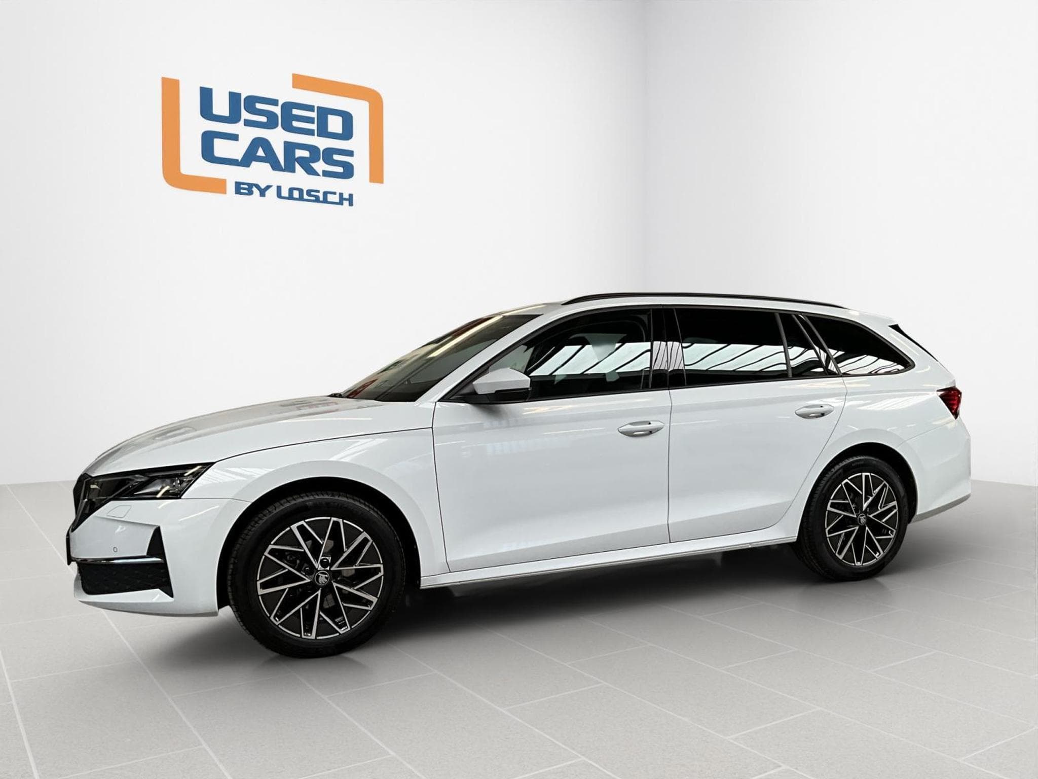 Skoda Octavia Combi+Selection+DSG+LODGE+P.Comfort+AHK (2025) - Photo 4