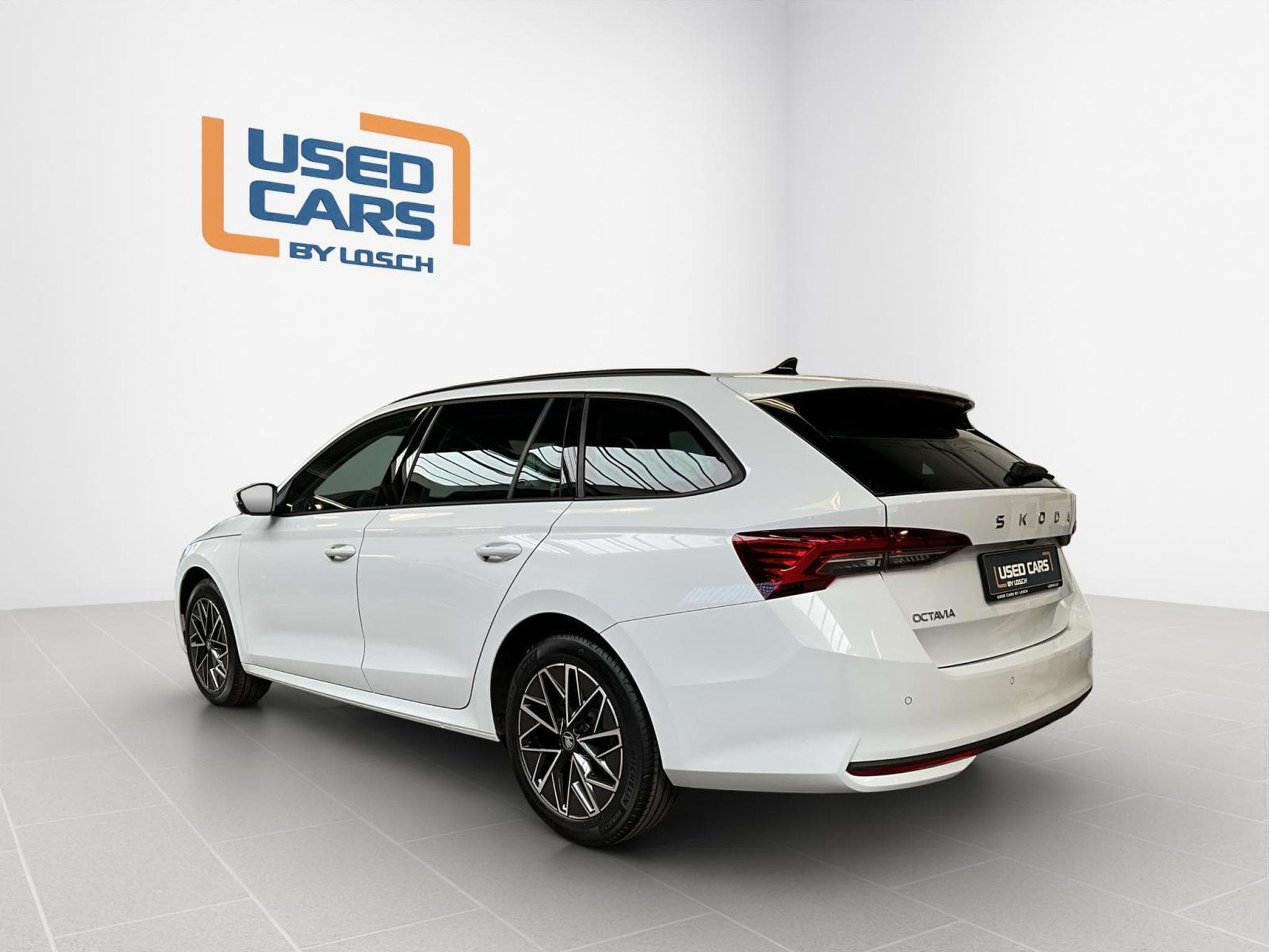 Skoda Octavia Combi+Selection+DSG+LODGE+P.Comfort+AHK (2025) - Photo 6