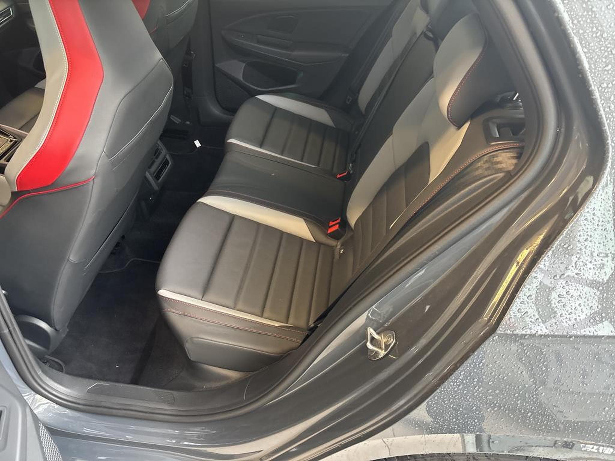 VW Golf GTI 2.0 TSI BVM6 245 CV *BOITE MECA* CUIR * HARMAN* (2023) - Foto 7