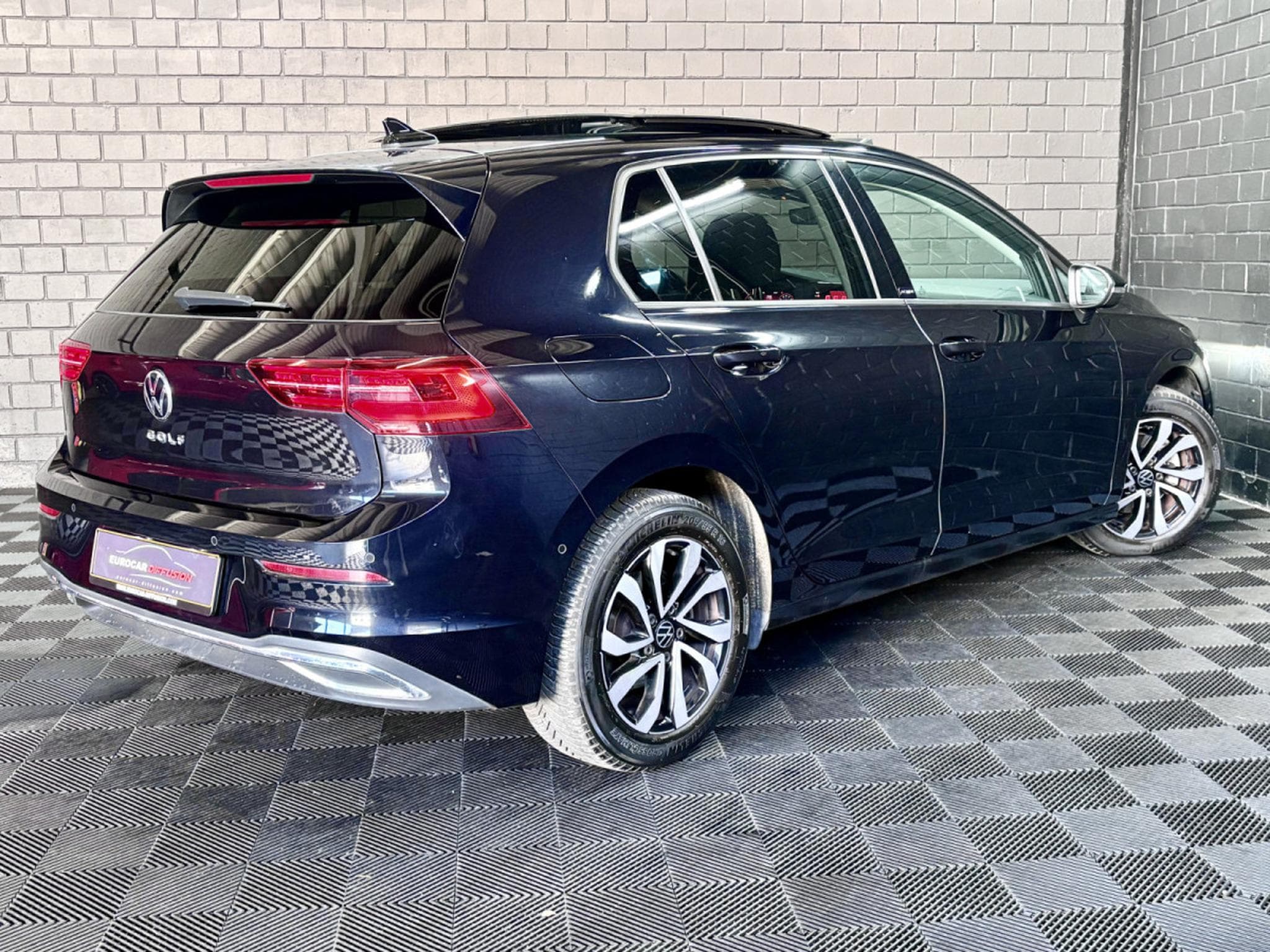 VW Golf Life ACTIVE 2.0 TDI DSG7 150 CV ** Attelage ** Caméra ** (2022) - Foto 6