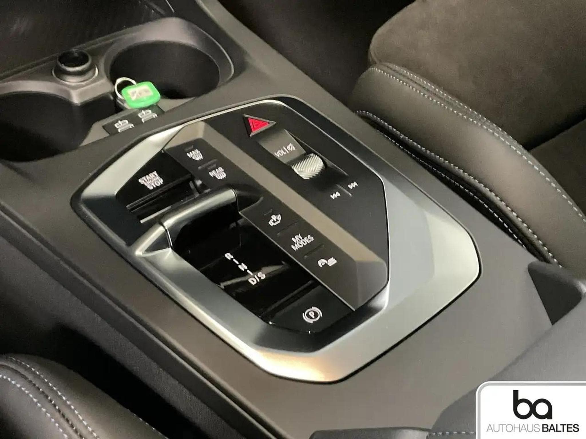 BMW 120 (2025) - Photo 11