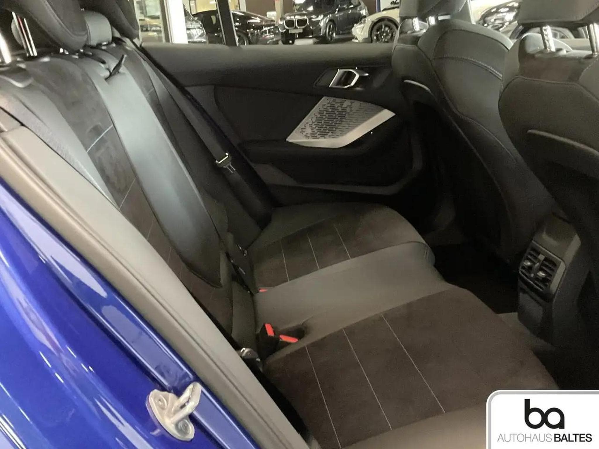 BMW 120 (2025) - Photo 8