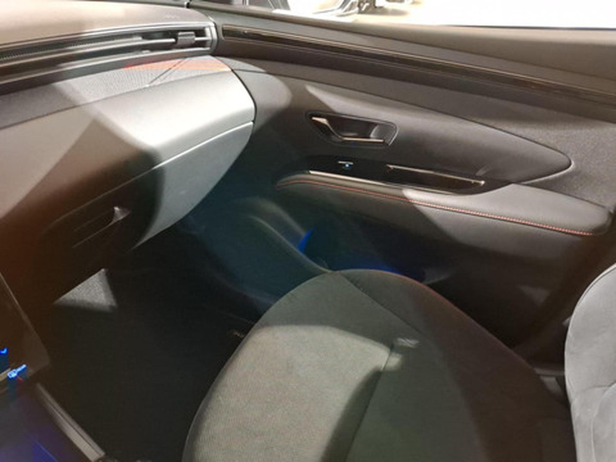 Hyundai Tucson 1.6 HEV SHINE N-LINE (2022) - Photo 17