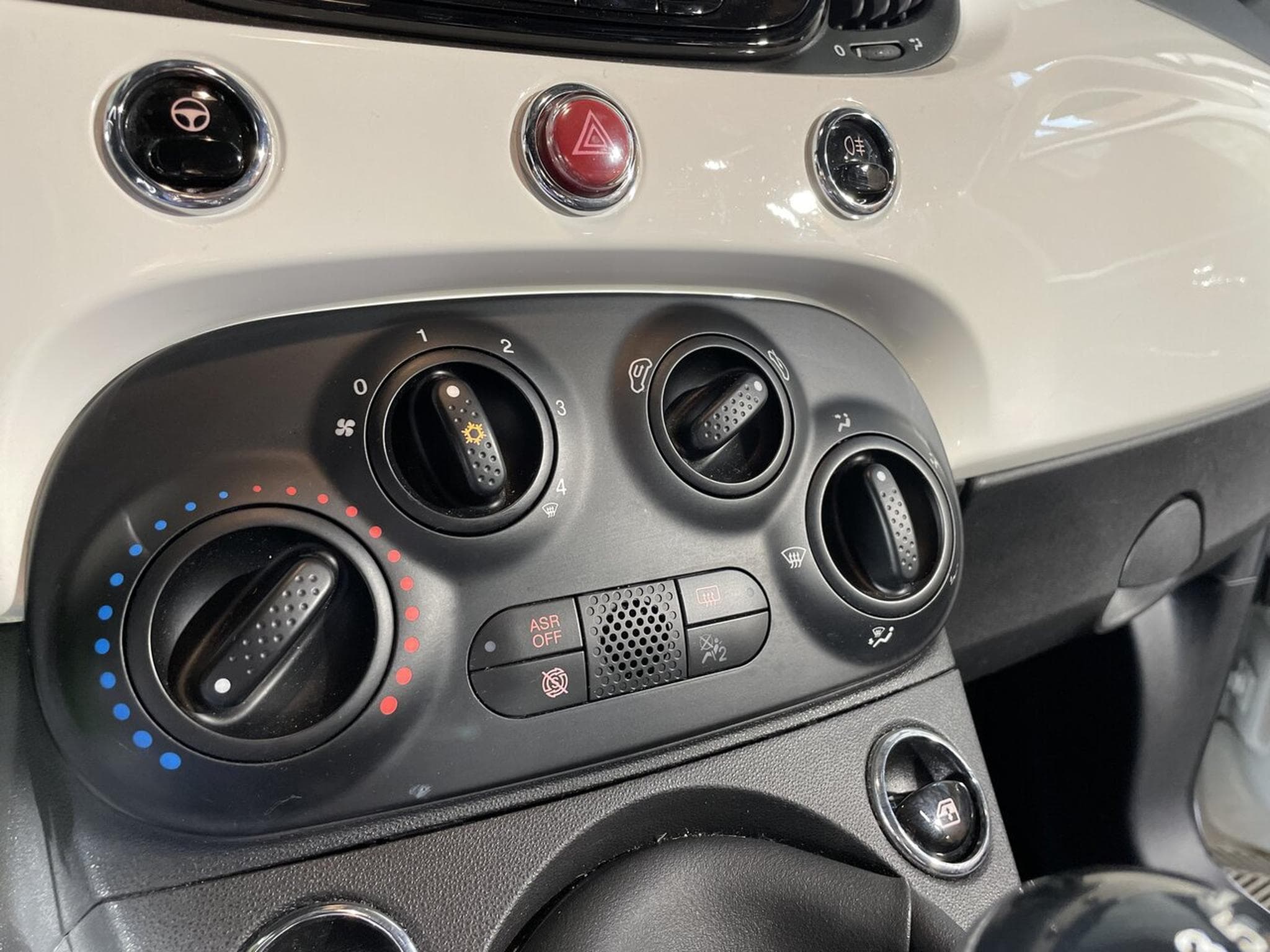 Fiat 500 1.0 70ch BSG SS Pack Confort (2022) - Photo 5