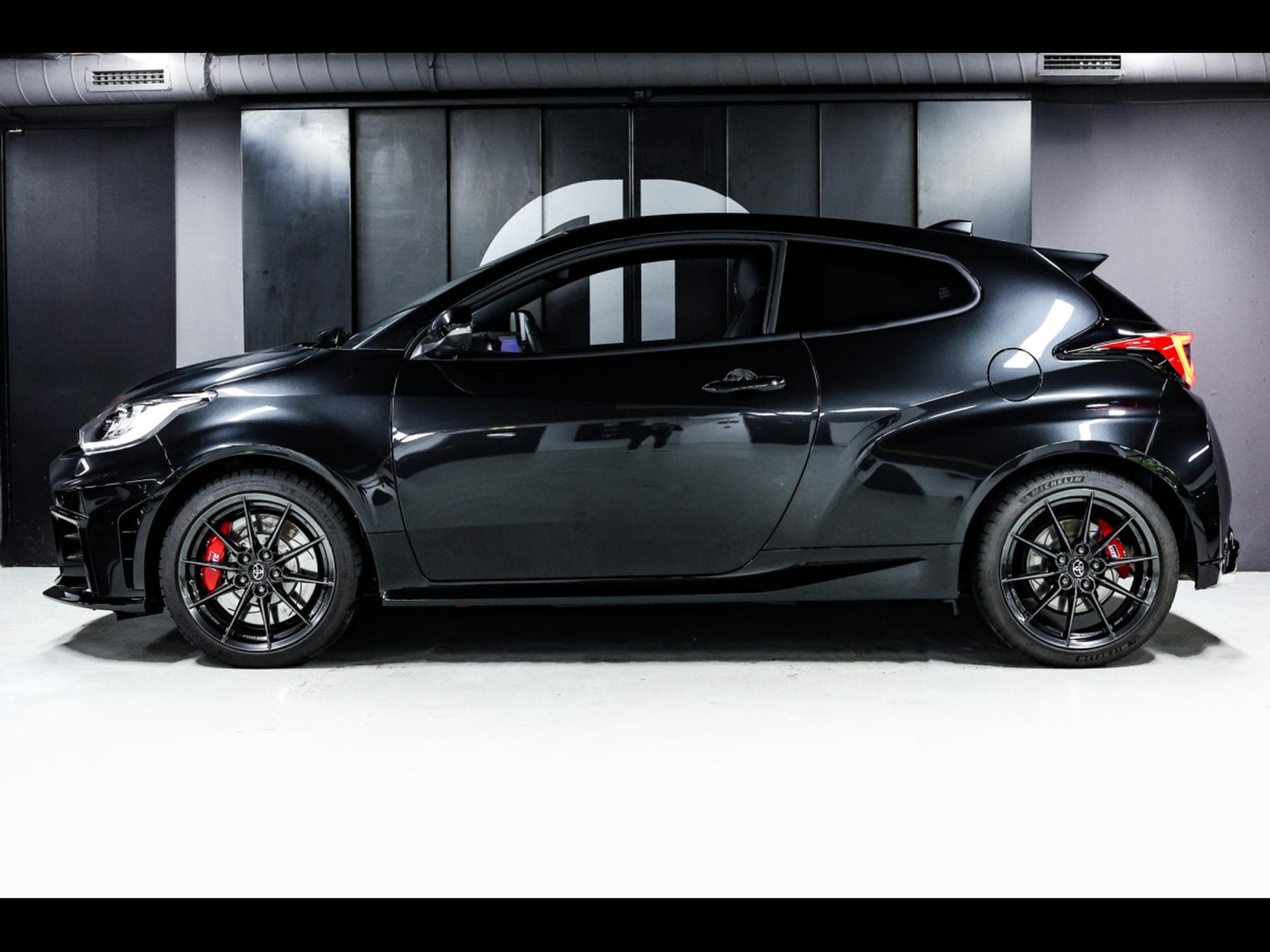 Toyota Yaris GR-FOUR 1.6 TURBO AUTO – PACK TRACK - FACELIFT (2025) - Foto 2