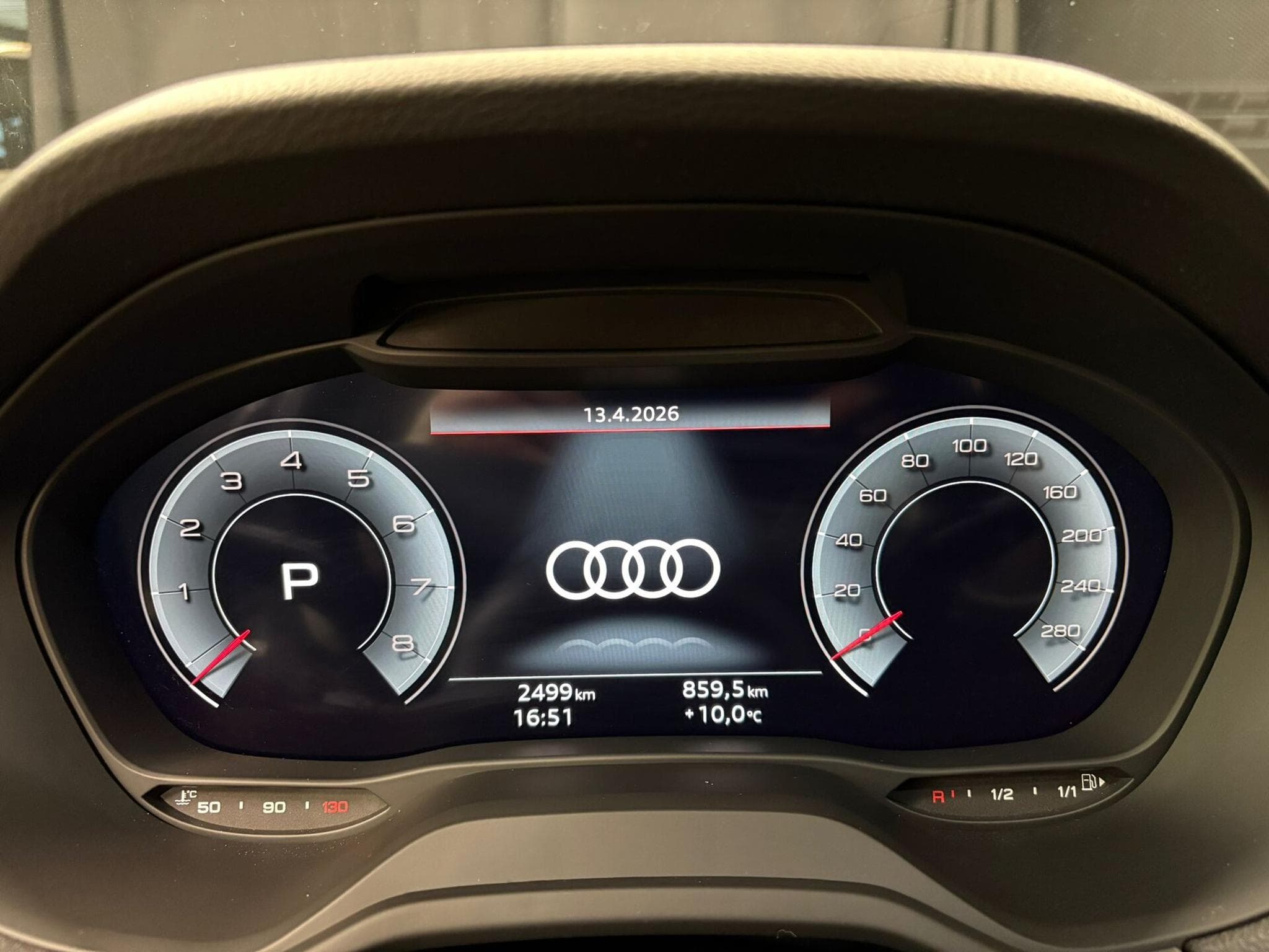 Audi Q2 35 TFSI 150cv S-line S-tronic (2025) - Foto 8