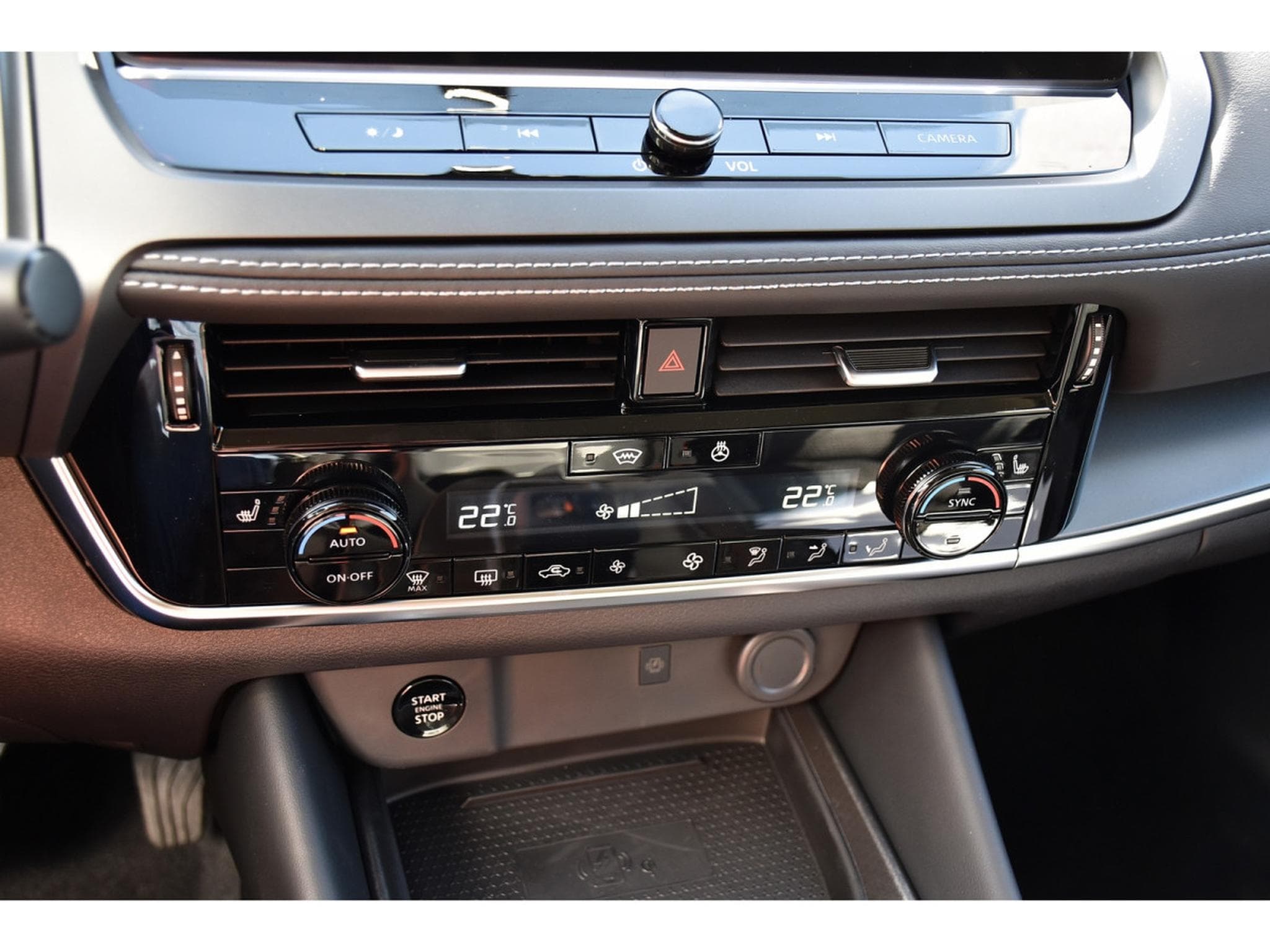 Nissan Qashqai 1.3 DIG-T MHEV N-Connecta Xtronic COLD PACK NEUF (2025) - Foto 18