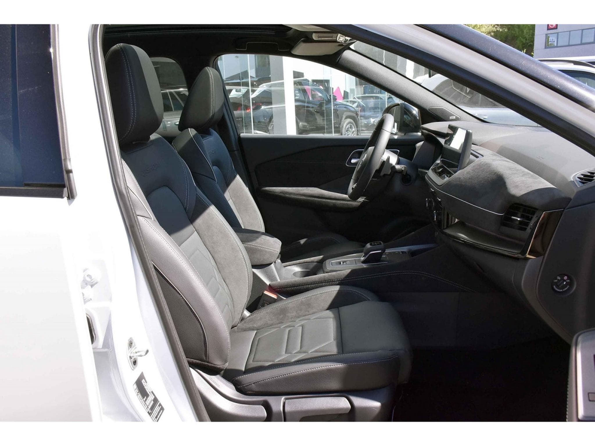 Nissan Qashqai 1.3 DIG-T MHEV N-Design Xtronic CUIR MEMO BOSE PANO NEUF (2025) - Foto 7