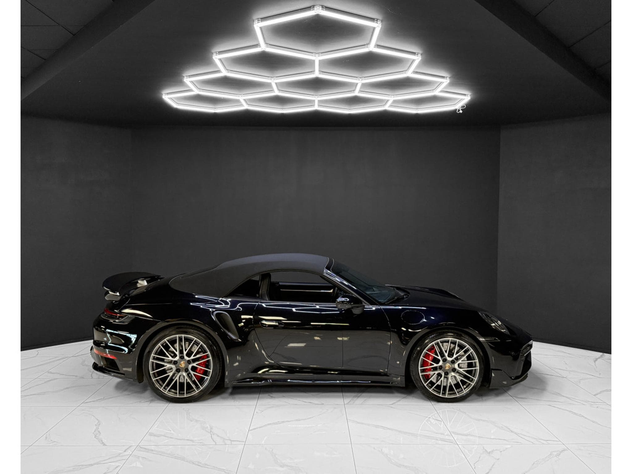 Porsche 911 Turbo Cabriolet / Aero-Kit / Lift / BOSE / 360° / ACC (2021) - Foto 6