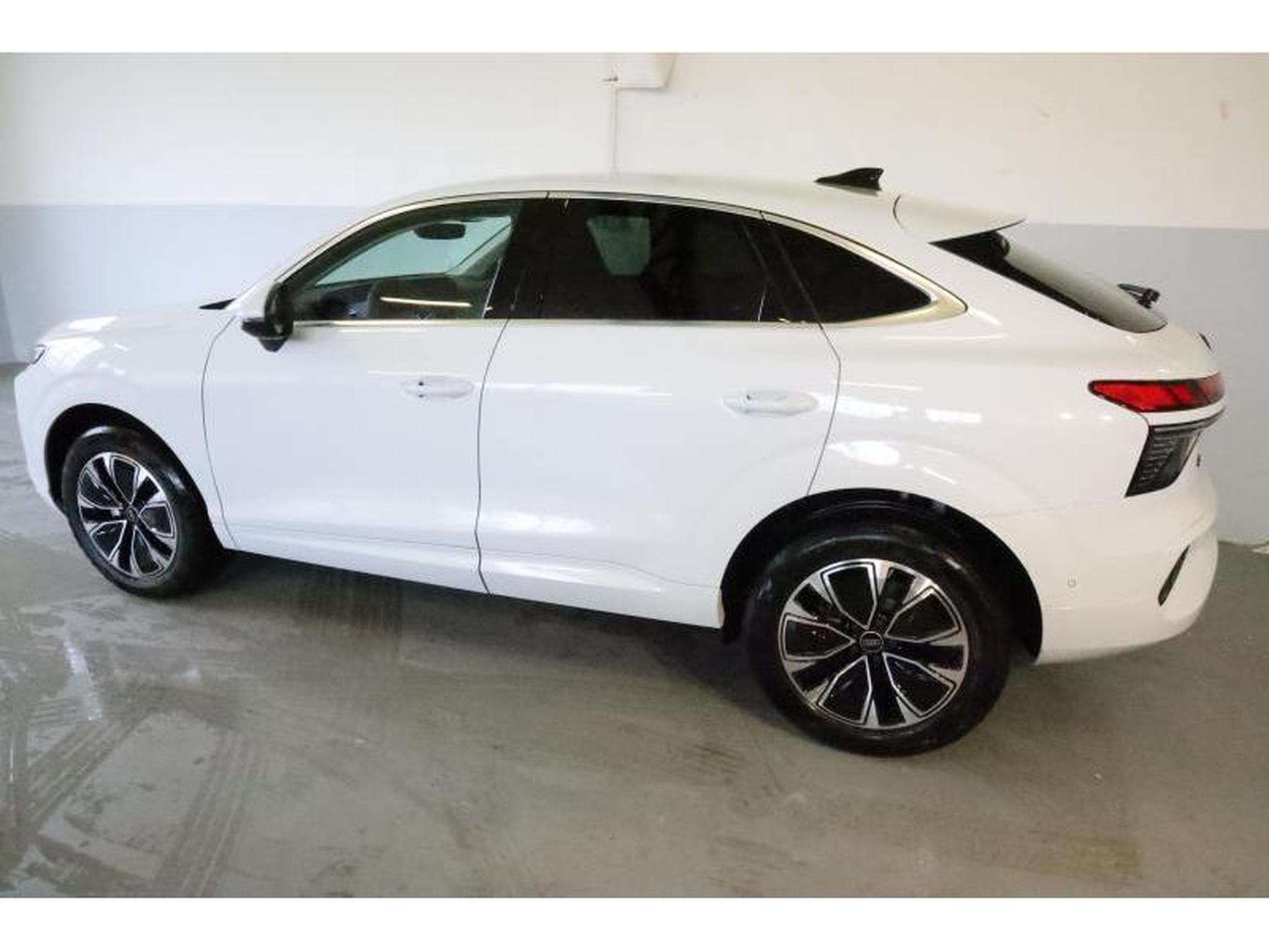 Audi Q3 Sportback (2026) - Photo 18