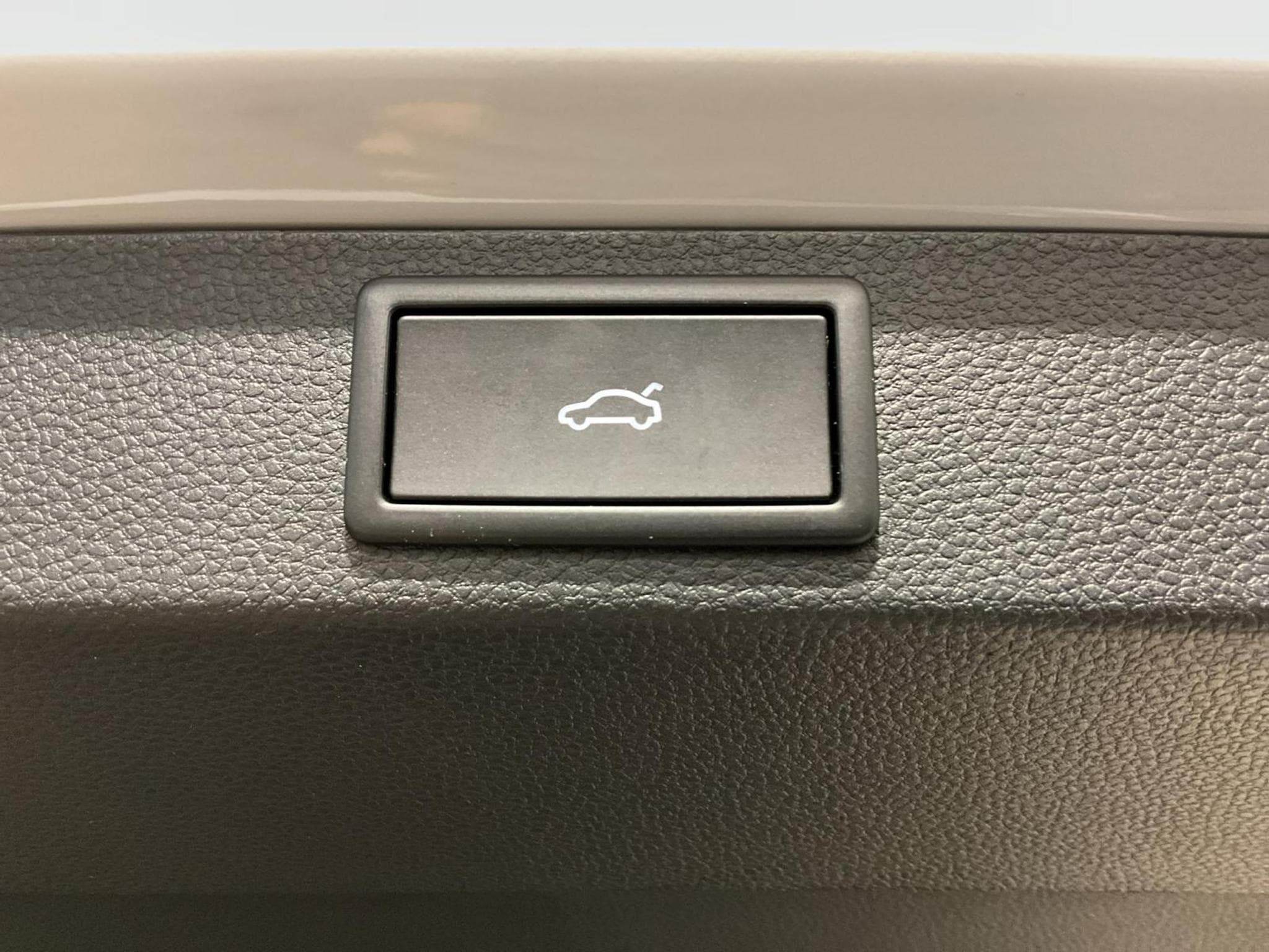 Skoda Karoq Sportline+DSG+Navi+LED (2025) - Photo 19