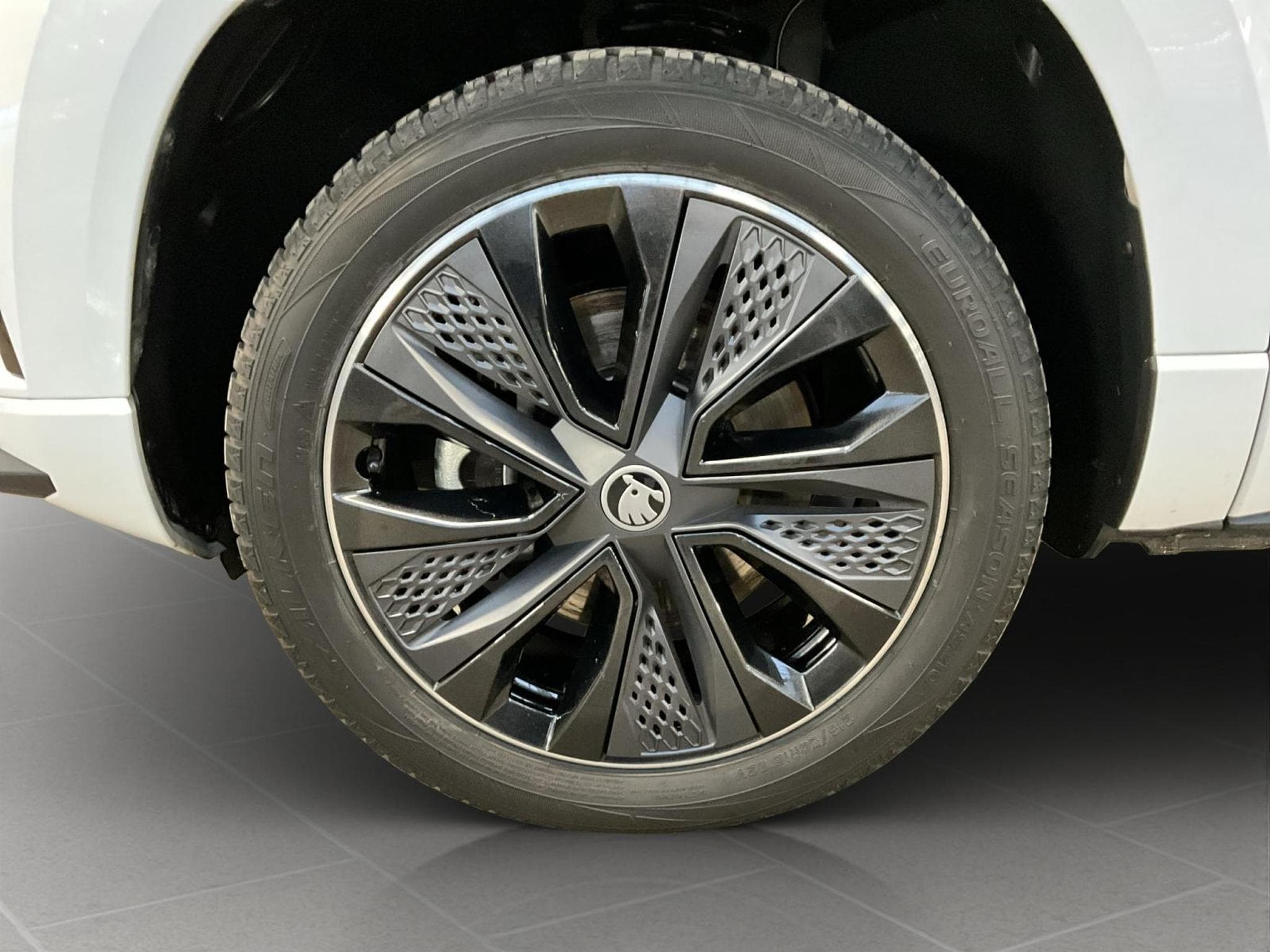 Skoda Karoq Sportline+DSG+Navi+LED (2025) - Photo 8