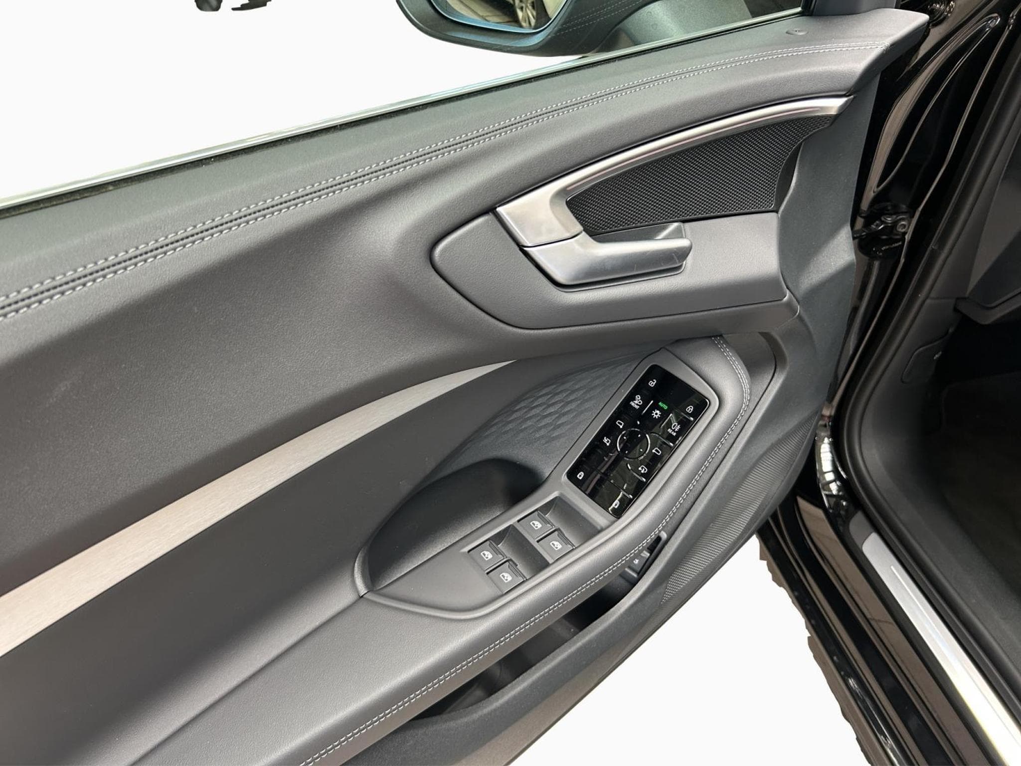 Audi A5 Avant e-hybrid quattro 220 kW S tronic (2026) - Photo 14