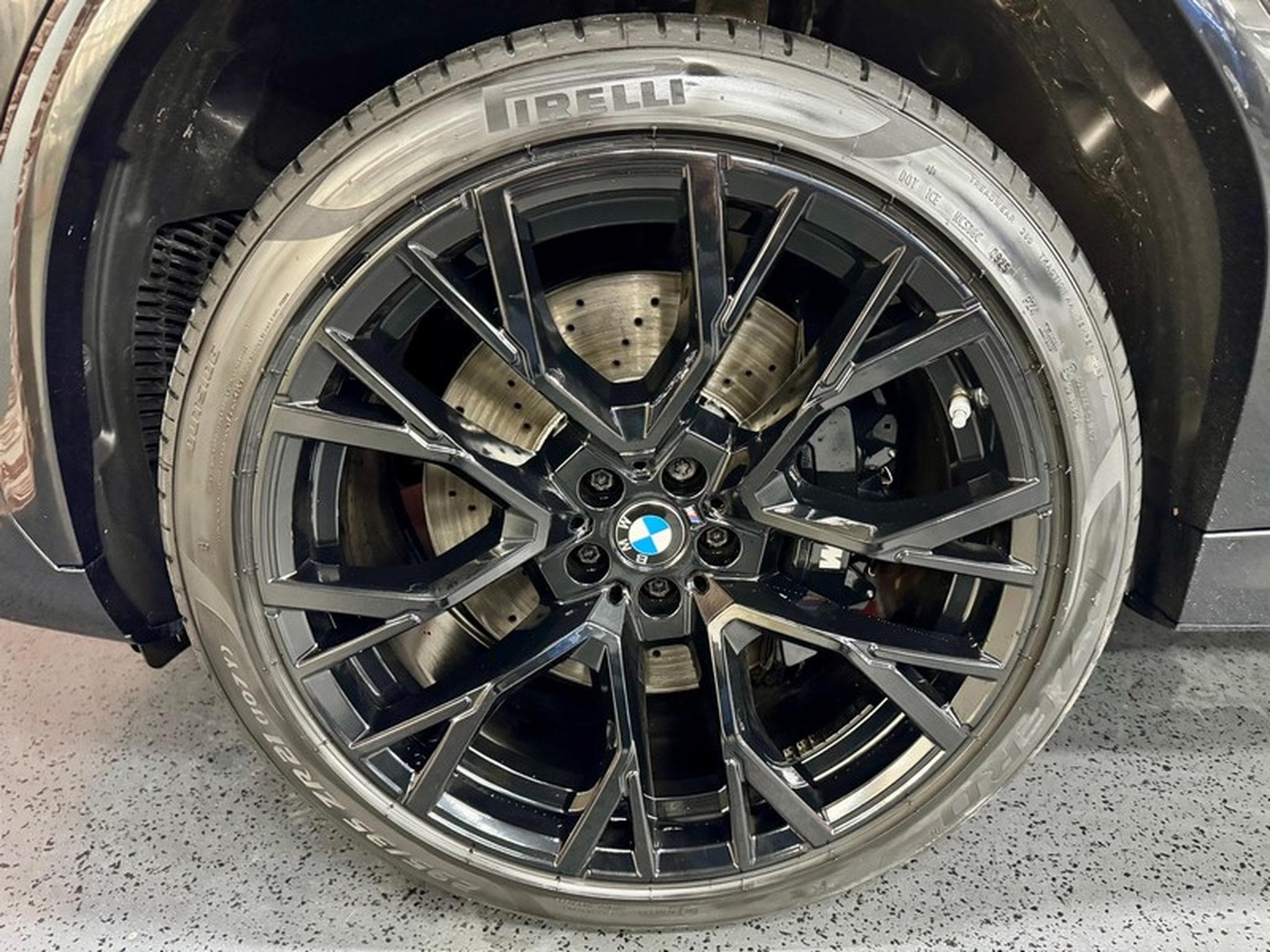 BMW X6 X6M Compétition 4.4 626cv Auto xDrive (2023) - Photo 3