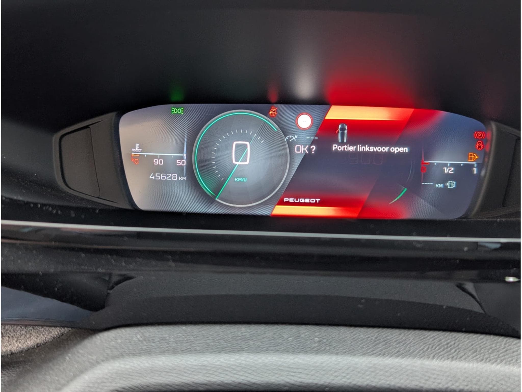 Peugeot 308 SW ALLURE 1.2 PURETECH 96KW (2024) - Foto 19