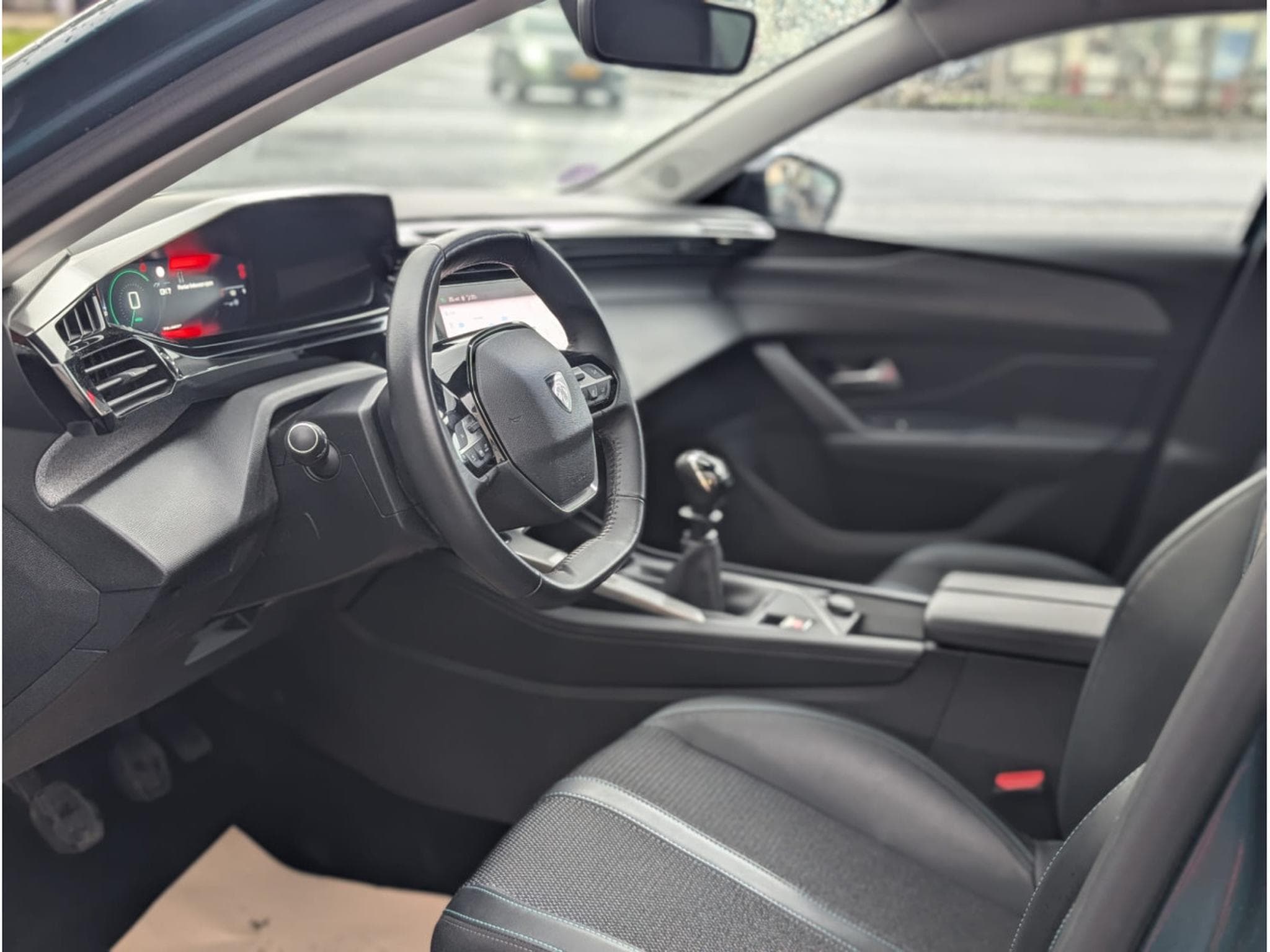 Peugeot 308 SW ALLURE 1.2 PURETECH 96KW (2024) - Foto 9