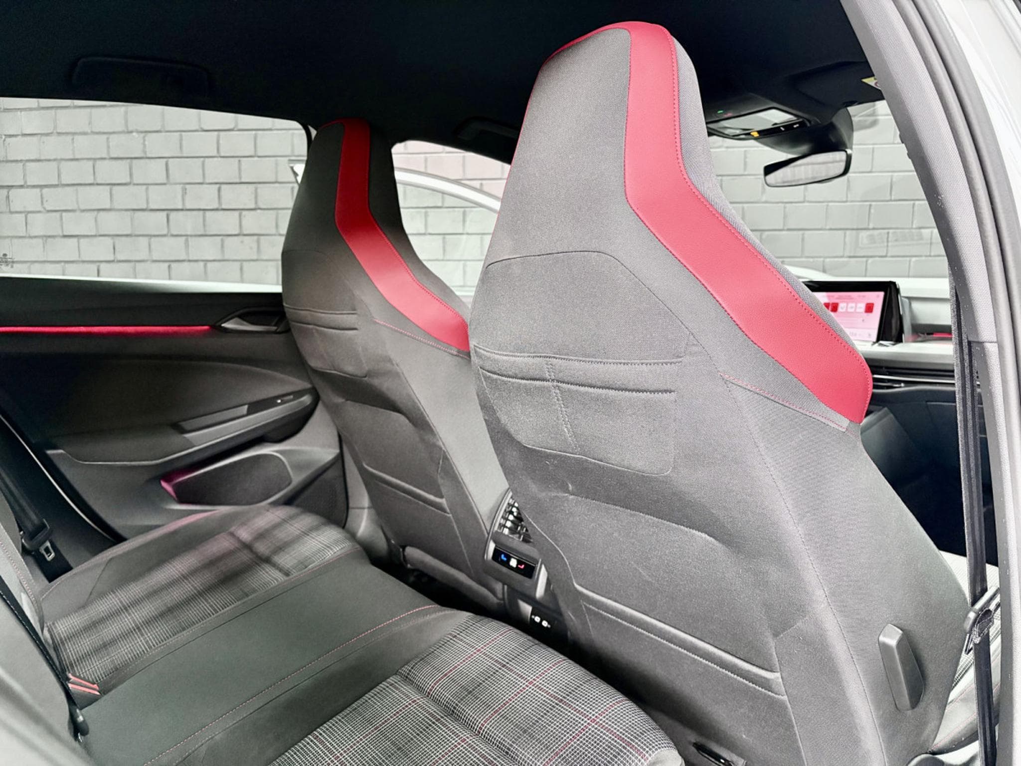 VW Golf GTI 2.0 TSI 245 CV DSG7  *Caméra* (2022) - Foto 20