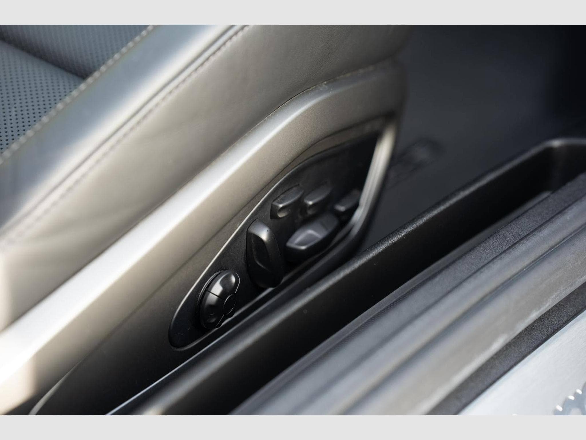 Porsche 911 Carrera 4S Cabriolet - Approved 09/26, suivi complet Porsche (2019) - Photo 19