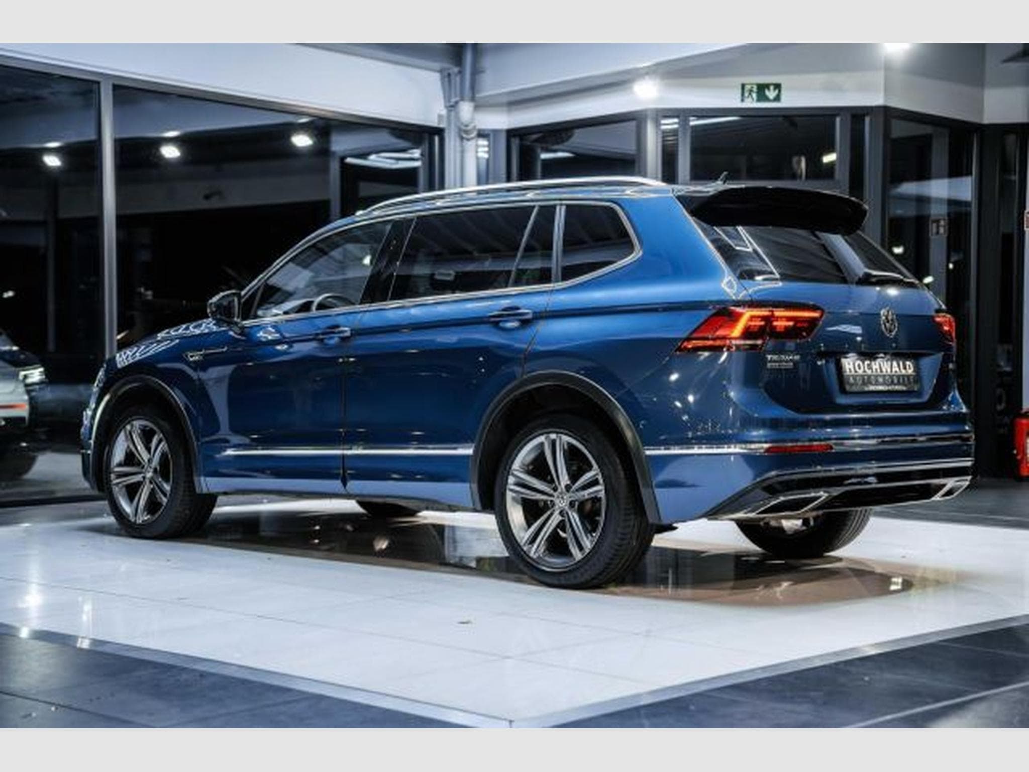 VW Tiguan Tiguan Allspace 2.0 TDI DSG Highl. R-Line 4M AHK (2021) - Foto 12