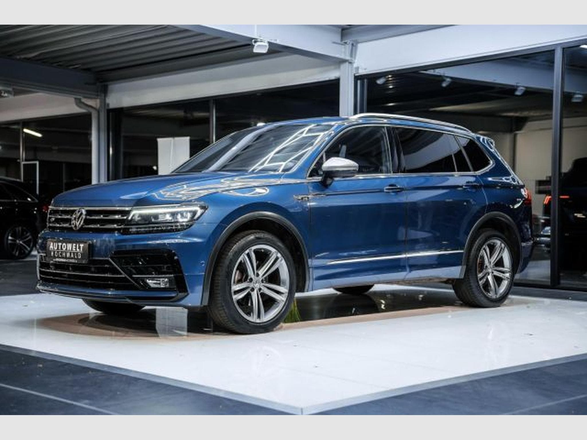 VW Tiguan Tiguan Allspace 2.0 TDI DSG Highl. R-Line 4M AHK (2021) - Foto 4