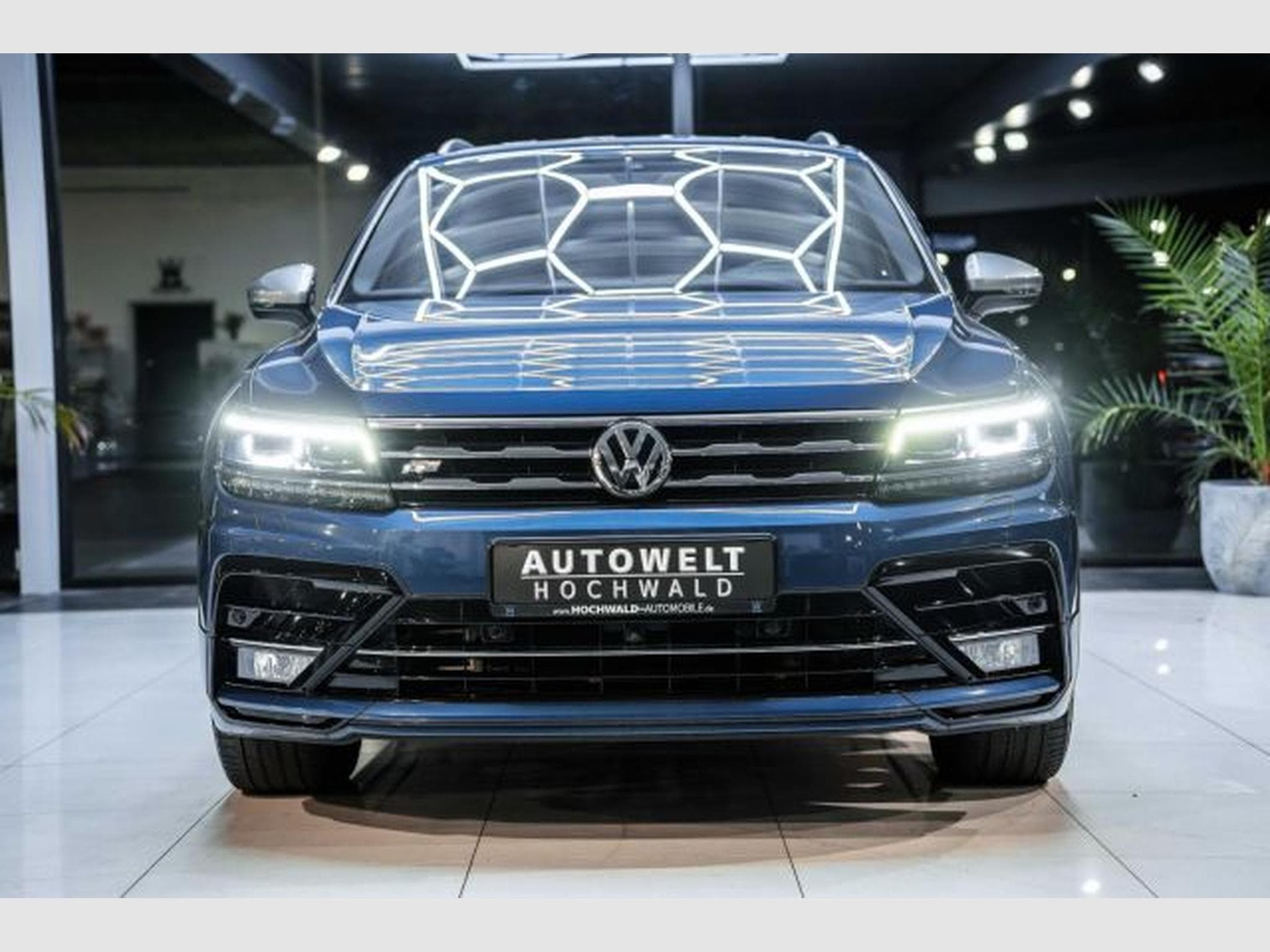 VW Tiguan Tiguan Allspace 2.0 TDI DSG Highl. R-Line 4M AHK (2021) - Foto 5