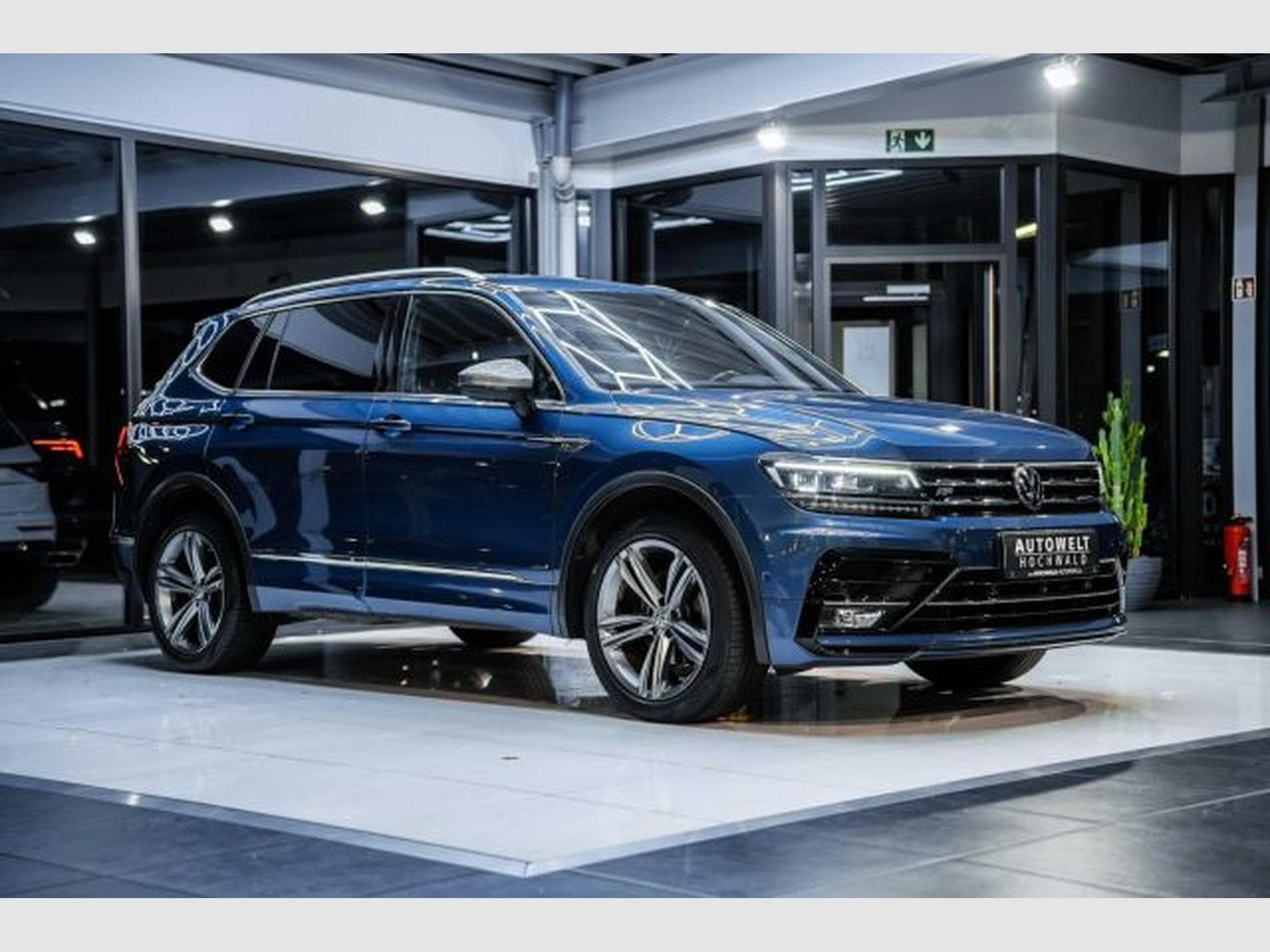 VW Tiguan Tiguan Allspace 2.0 TDI DSG Highl. R-Line 4M AHK (2021) - Foto 6