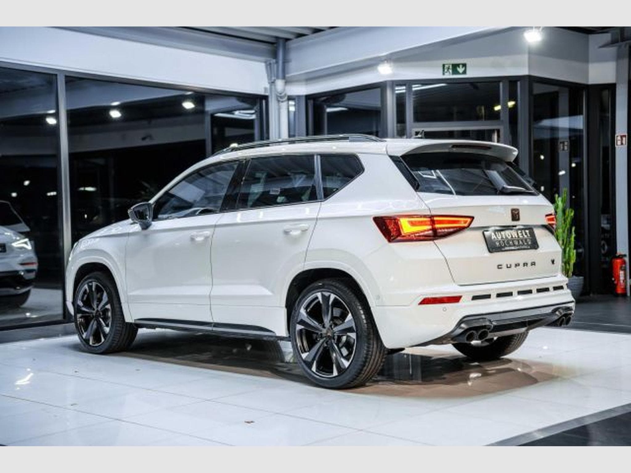 Cupra Ateca Ateca VZ 2.0 TSI DSG 4Drive NAVI RFK LED SHZG (2024) - Foto 11