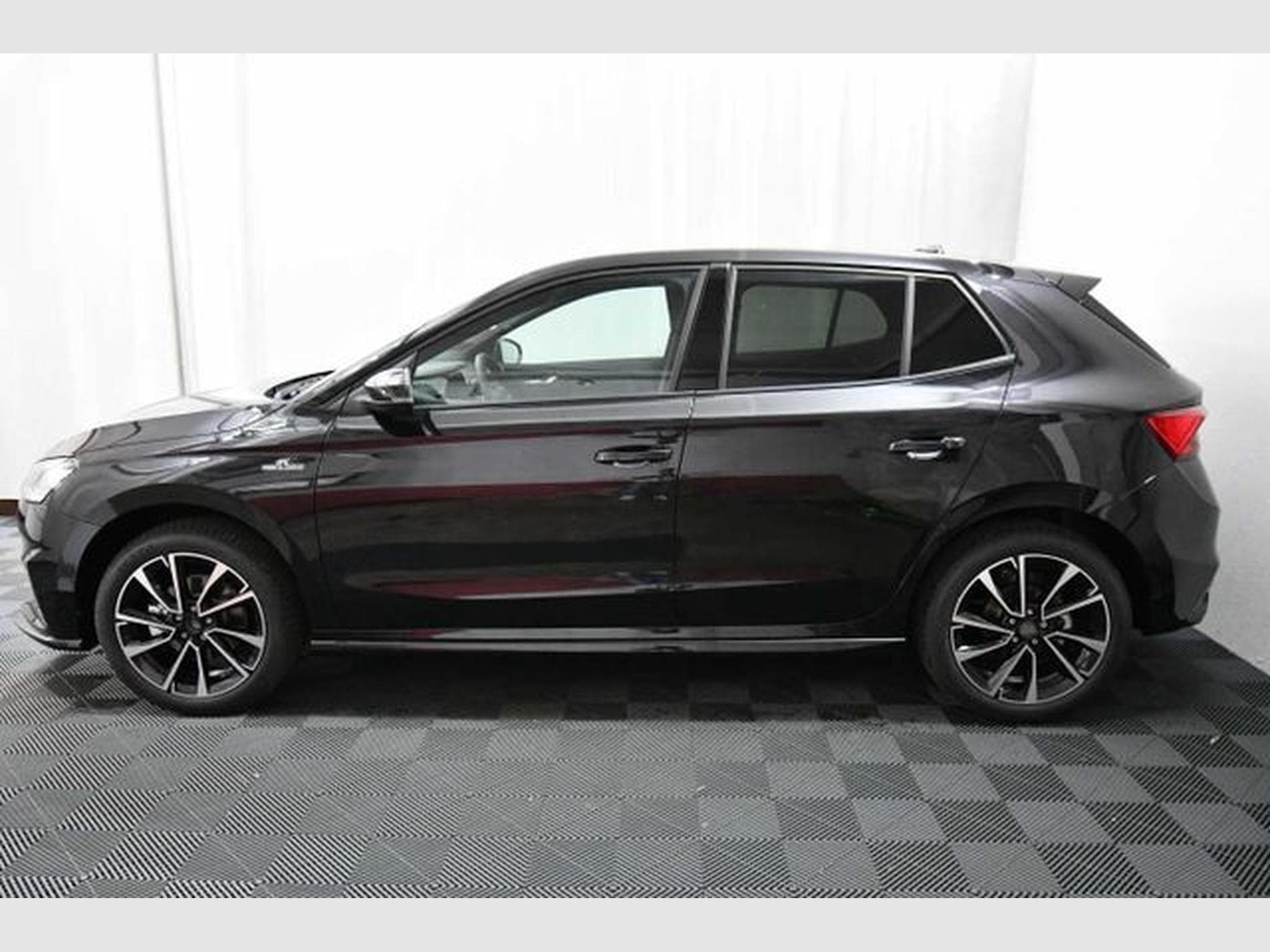 Skoda Fabia Fabia 1.5 TSI DSG Monte Carlo - Kamera, Navi, SH (2025) - Photo 2