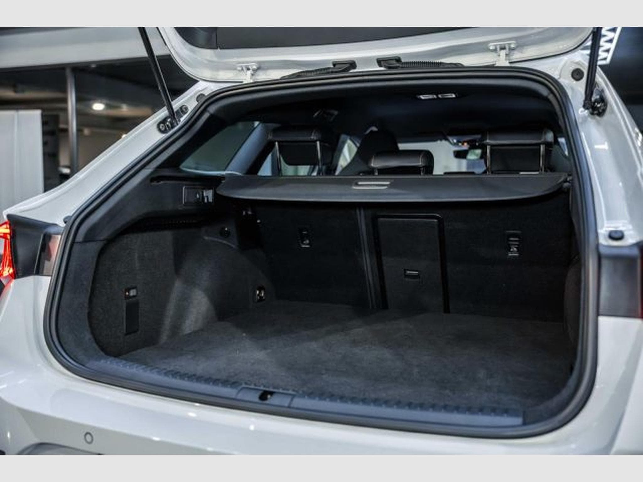 Cupra Leon Leon SP 1.4 e-Hybrid DSG NAV LED RFK AHK SHZ ACC (2023) - Foto 14