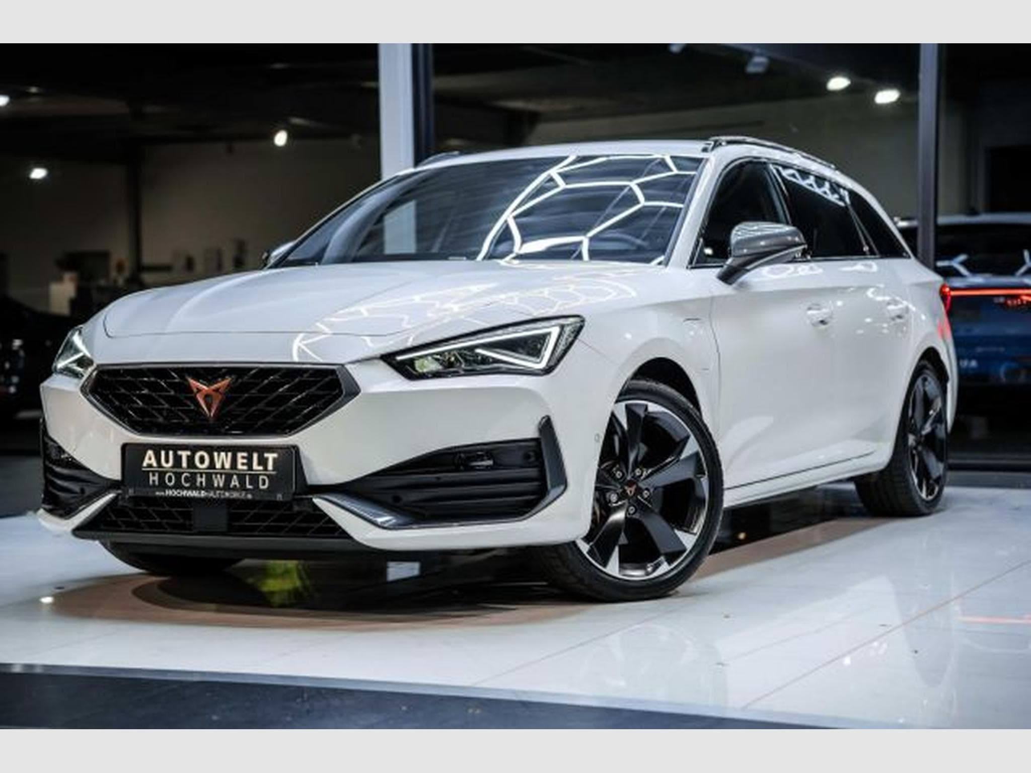 Cupra Leon Leon SP 1.4 e-Hybrid DSG NAV LED RFK AHK SHZ ACC (2023) - Foto 2