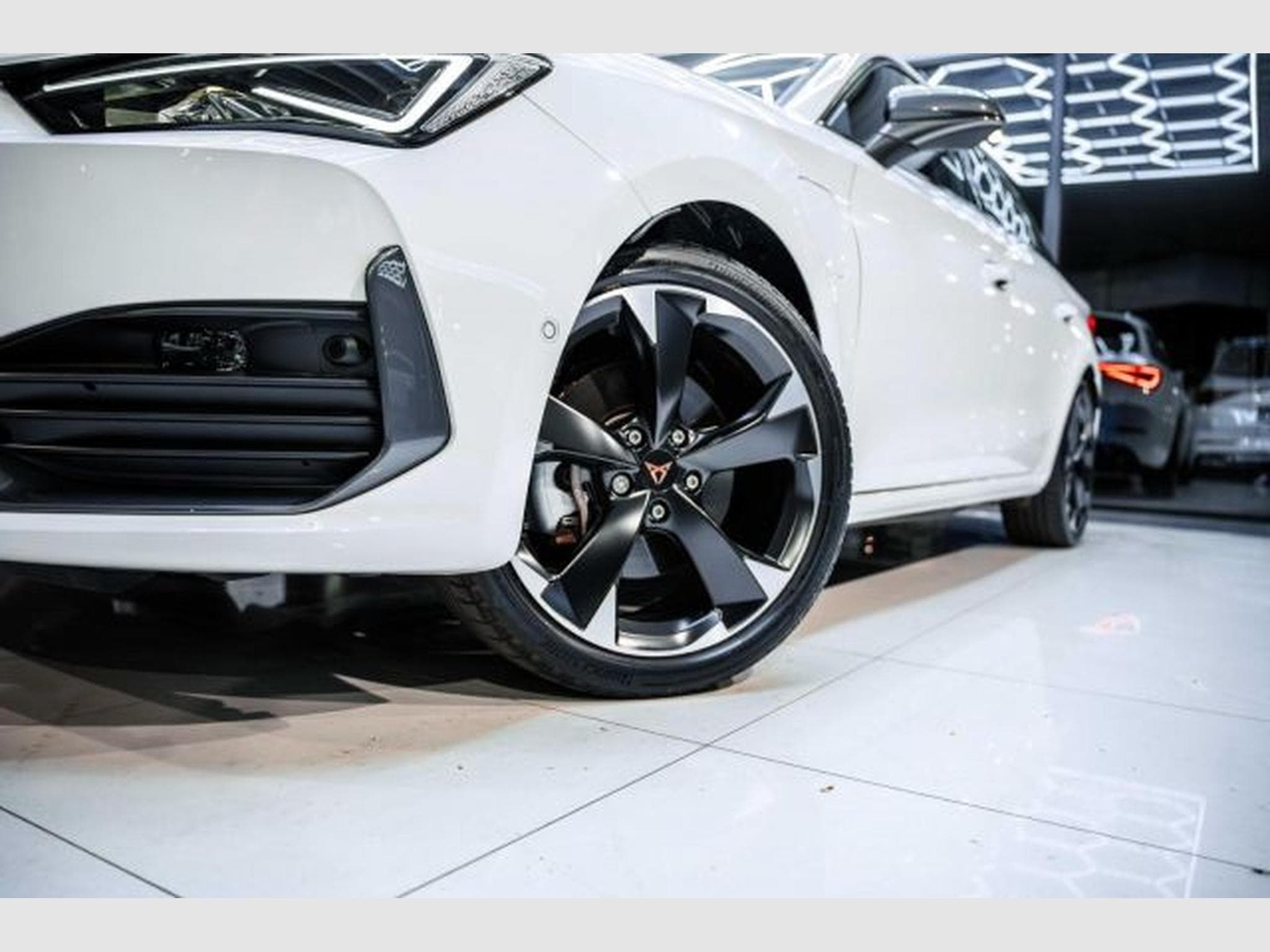 Cupra Leon Leon SP 1.4 e-Hybrid DSG NAV LED RFK AHK SHZ ACC (2023) - Foto 3