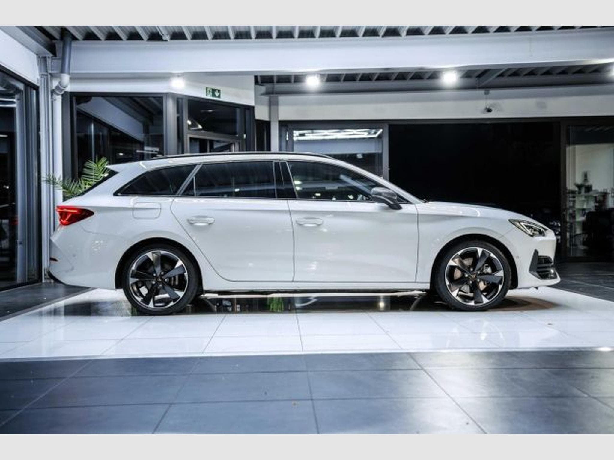 Cupra Leon Leon SP 1.4 e-Hybrid DSG NAV LED RFK AHK SHZ ACC (2023) - Foto 7