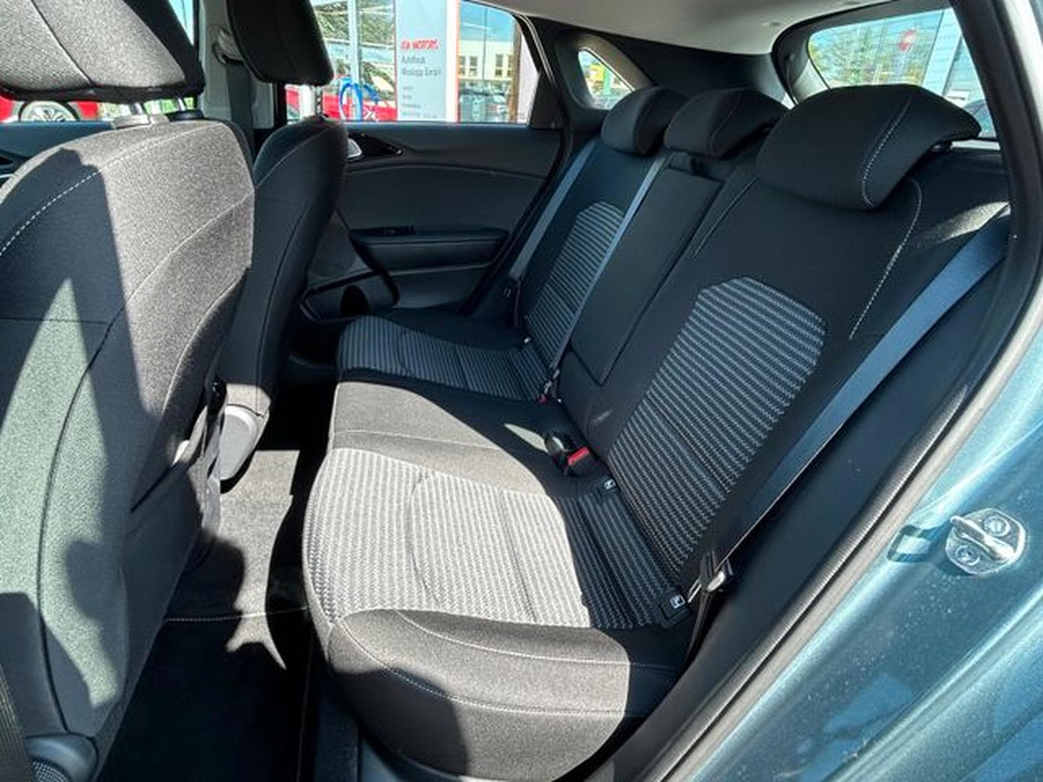 Kia Ceed Ceed 1,5T DCT Spirit Navi LED Kamera JBL ACC SHZ (2025) - Photo 11