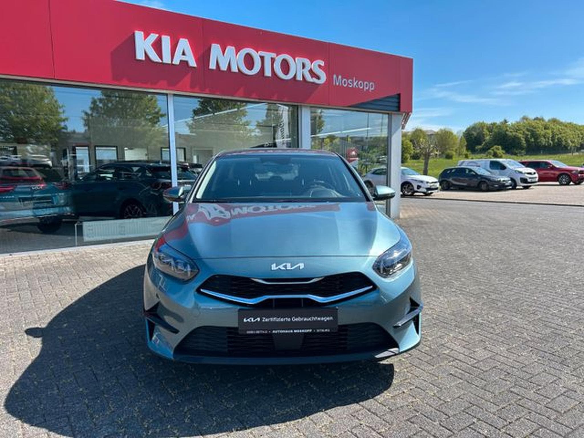 Kia Ceed Ceed 1,5T DCT Spirit Navi LED Kamera JBL ACC SHZ (2025) - Photo 2