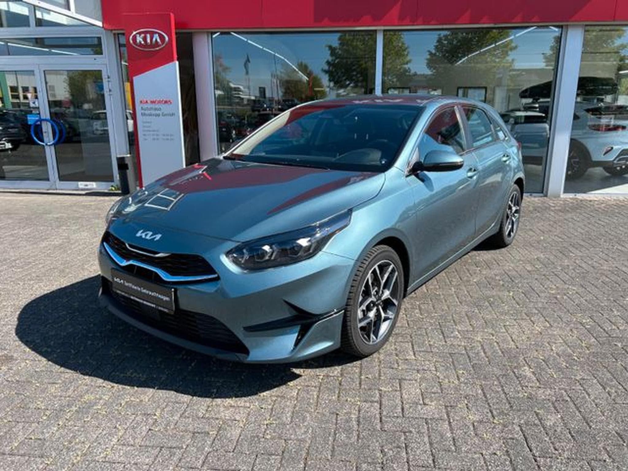 Kia Ceed Ceed 1,5T DCT Spirit Navi LED Kamera JBL ACC SHZ (2025) - Photo 3