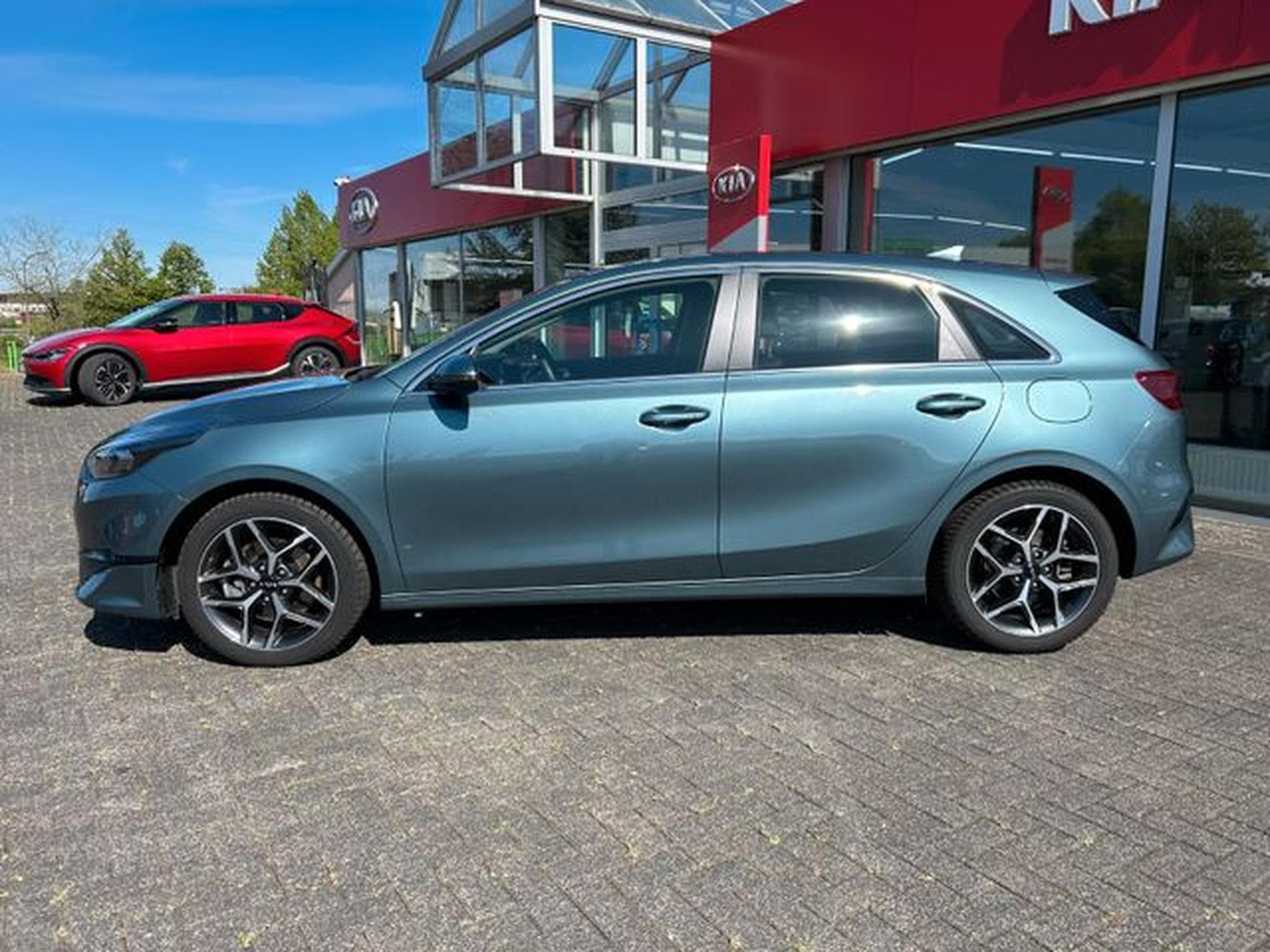 Kia Ceed Ceed 1,5T DCT Spirit Navi LED Kamera JBL ACC SHZ (2025) - Photo 4